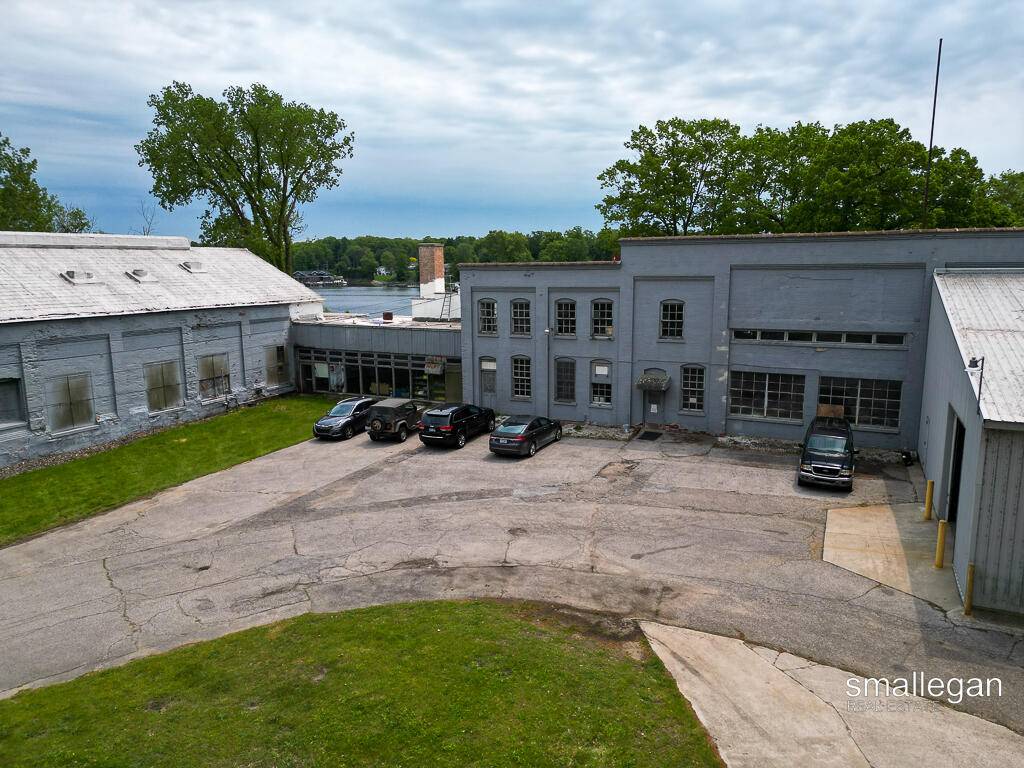 Fruitport, MI 49415,169 W Park Street