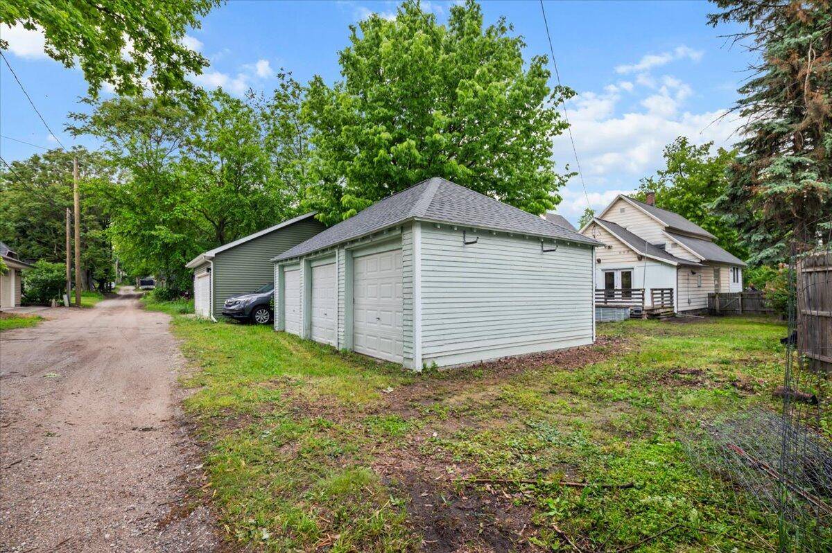 Grand Rapids, MI 49503,950 Crescent NE Street