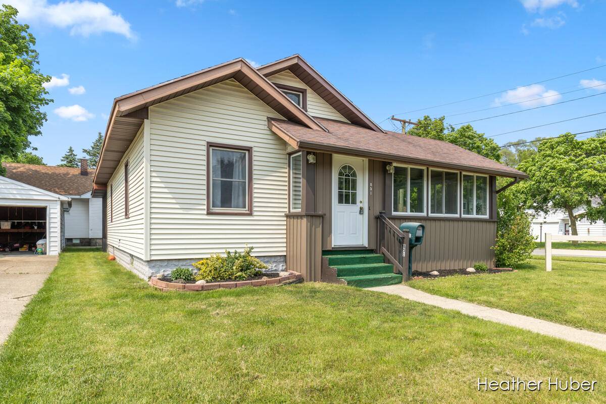 Grand Rapids, MI 49505,851 Graceland NE Street