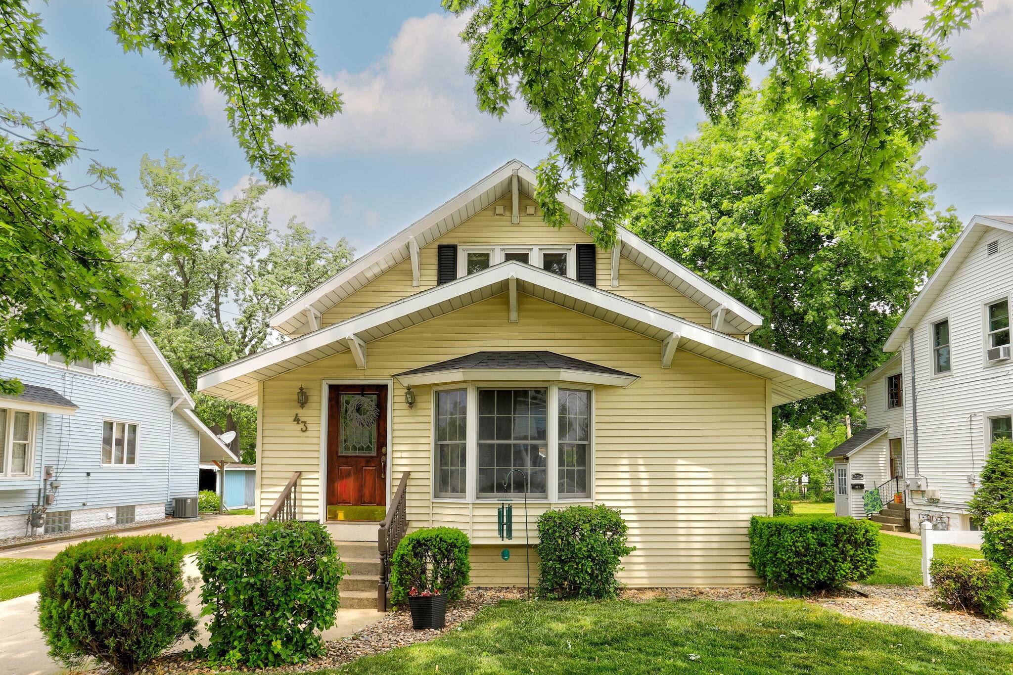 Zeeland, MI 49464,43 W Cherry Avenue