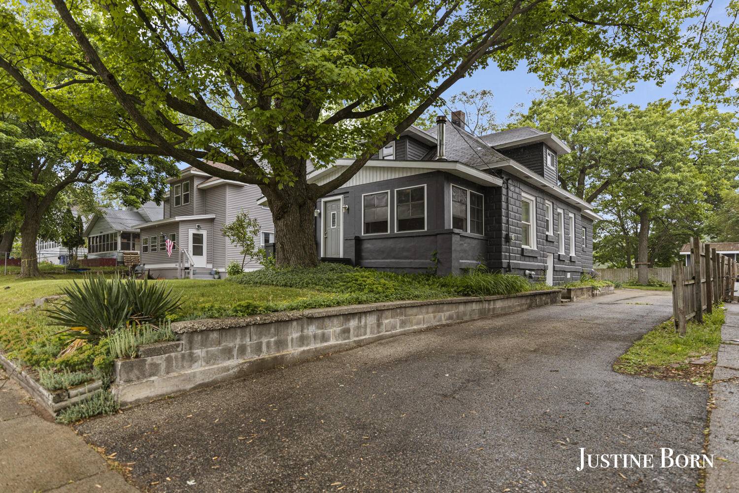 Grand Rapids, MI 49507,2264 Stafford SW Avenue