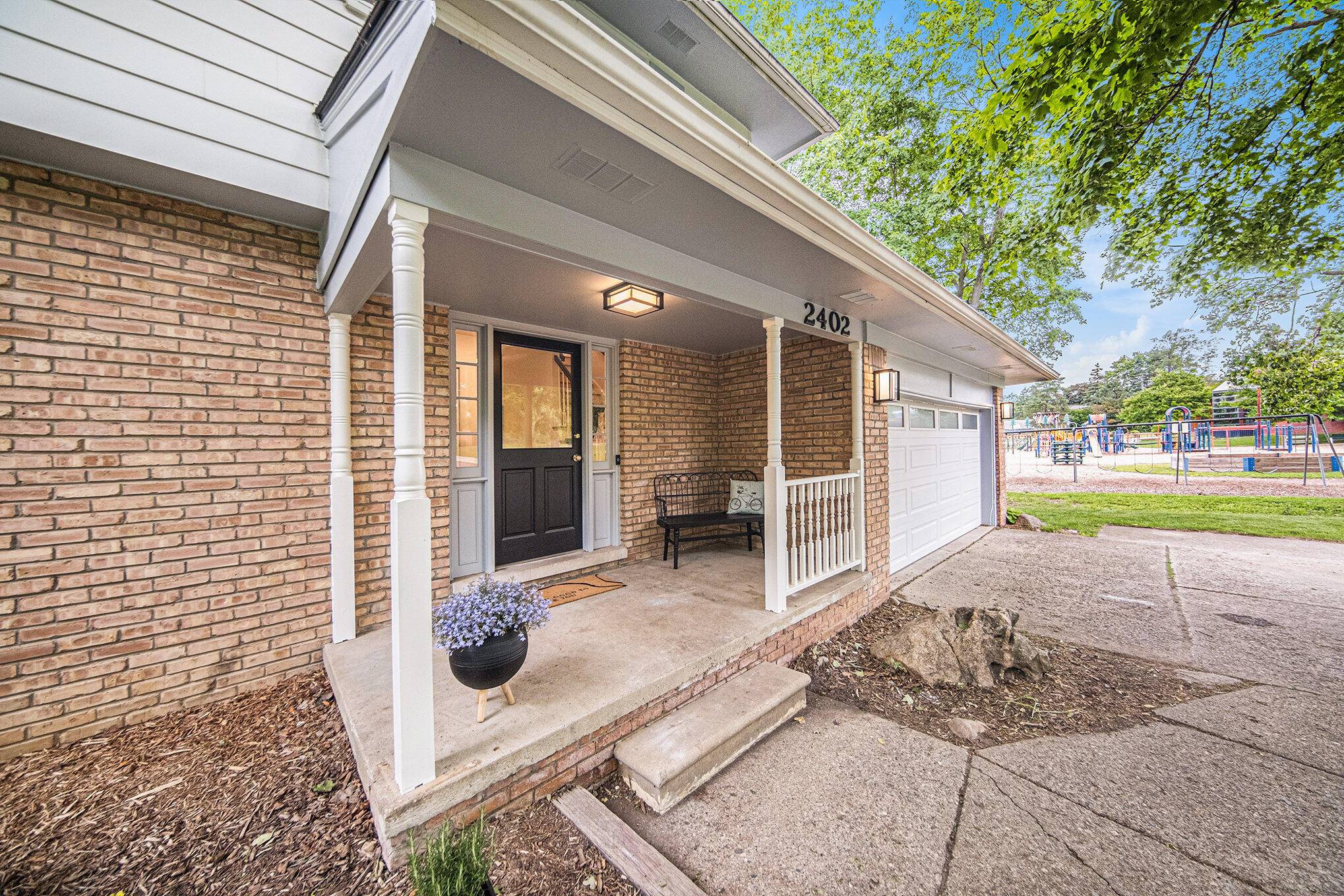 Ann Arbor, MI 48104,2402 Victoria Avenue