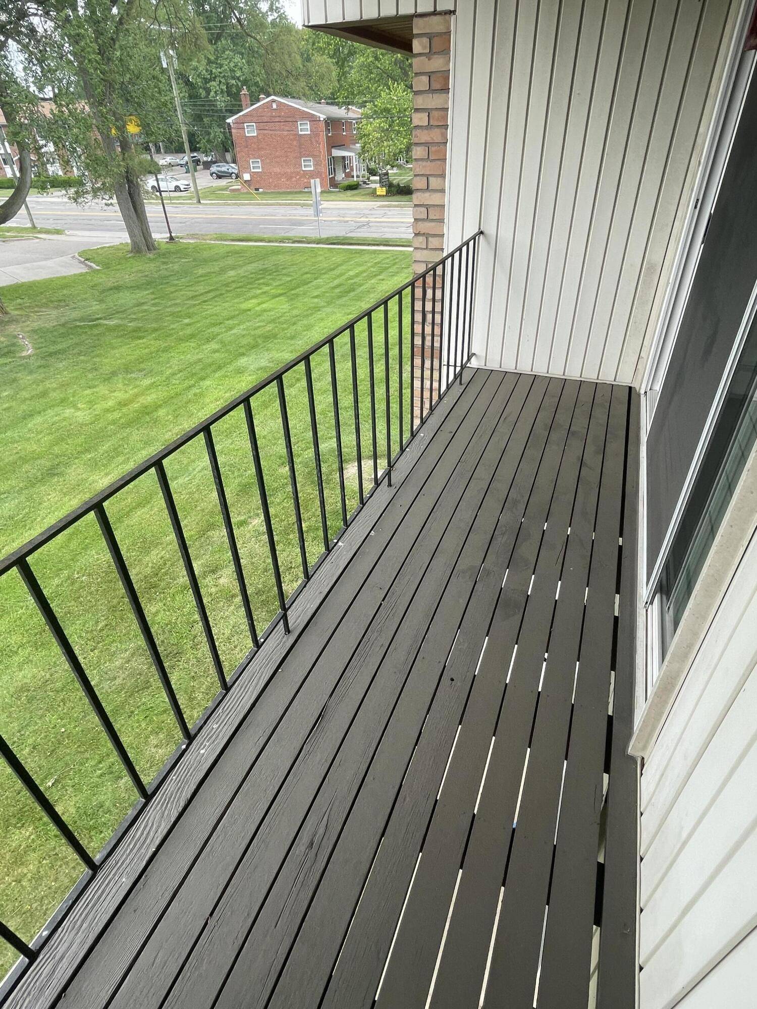 Royal Oak, MI 48073,4200 Rochester Road #206
