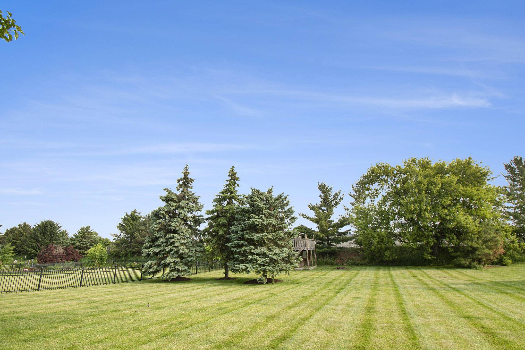 Grand Ledge, MI 48837,743 Fieldview Dr Drive