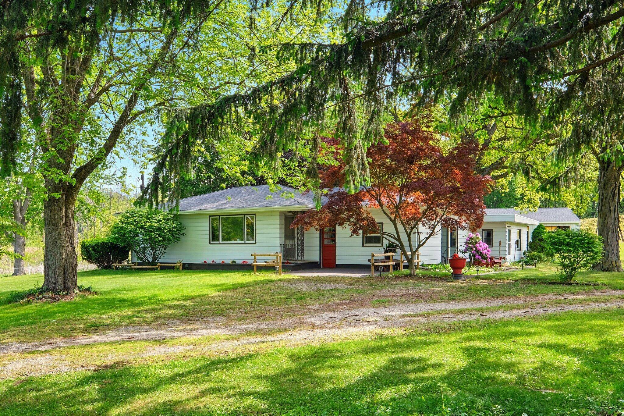Coloma, MI 49038,2877 Bessemer Road