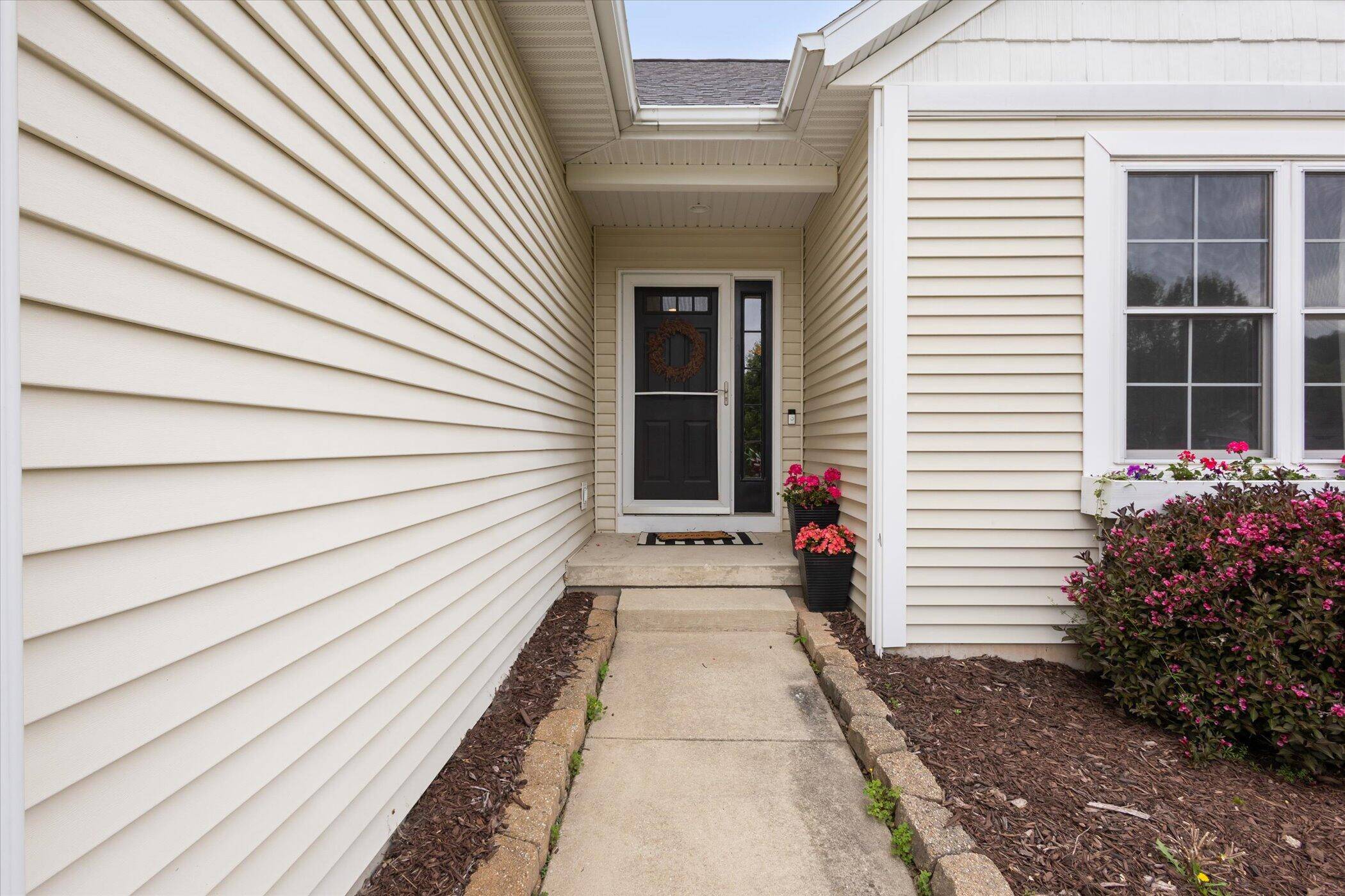 Rockford, MI 49341,552 N Creek NE Court