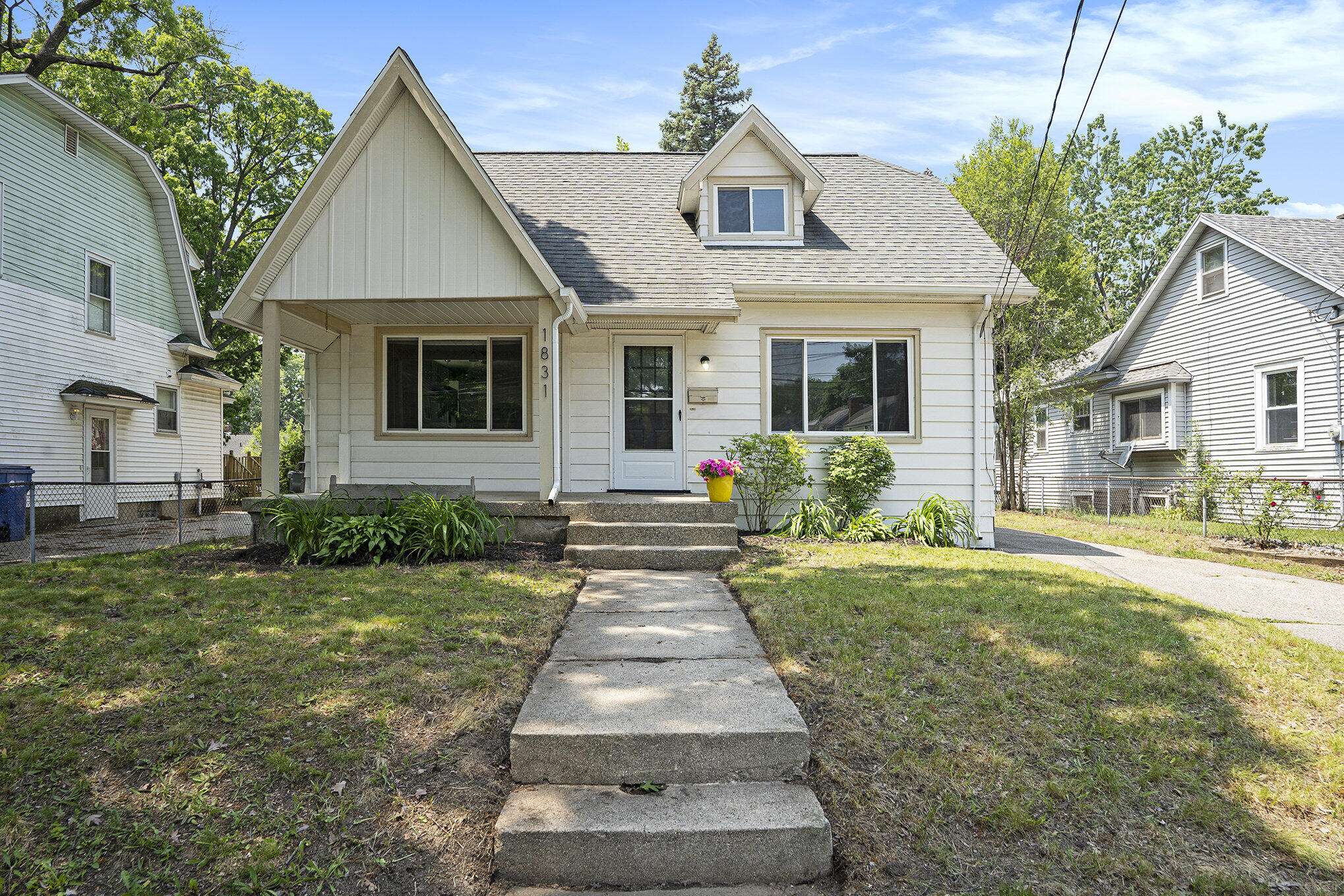 Grand Rapids, MI 49507,1831 Newark SE Avenue