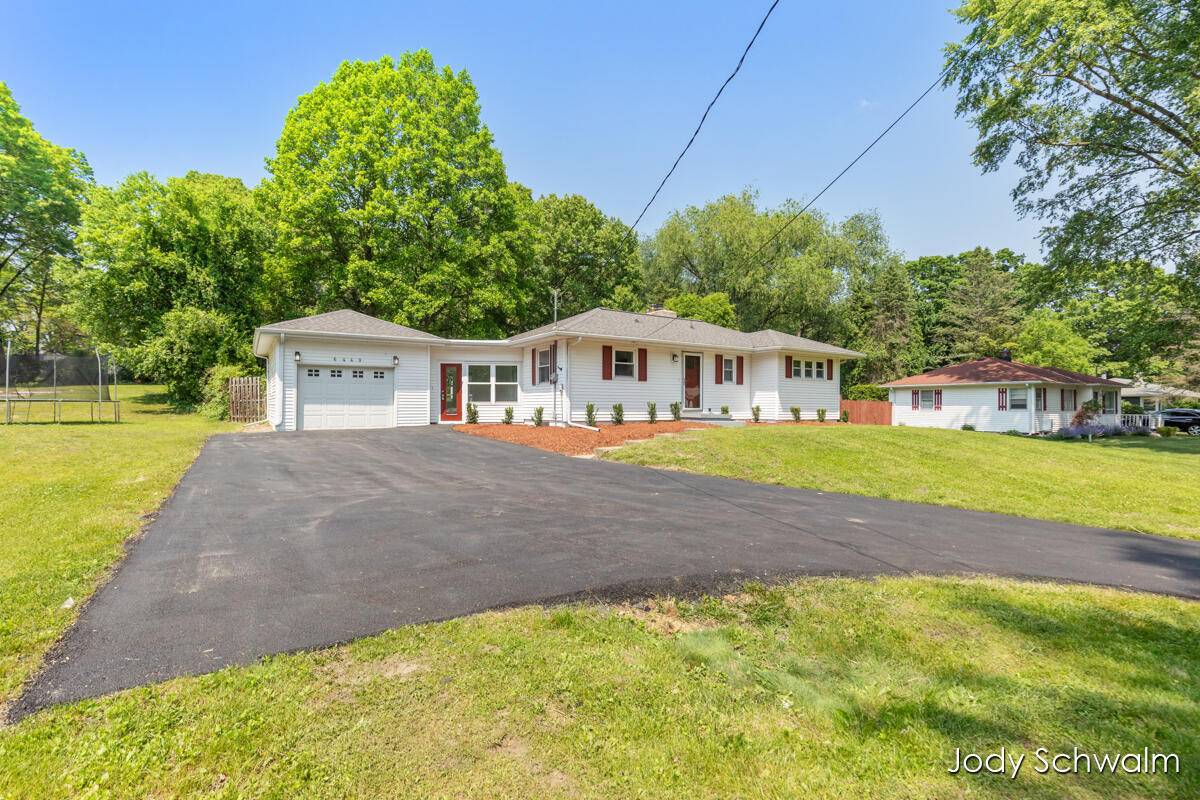 Grand Rapids, MI 49546,6449 Wendell SE Street