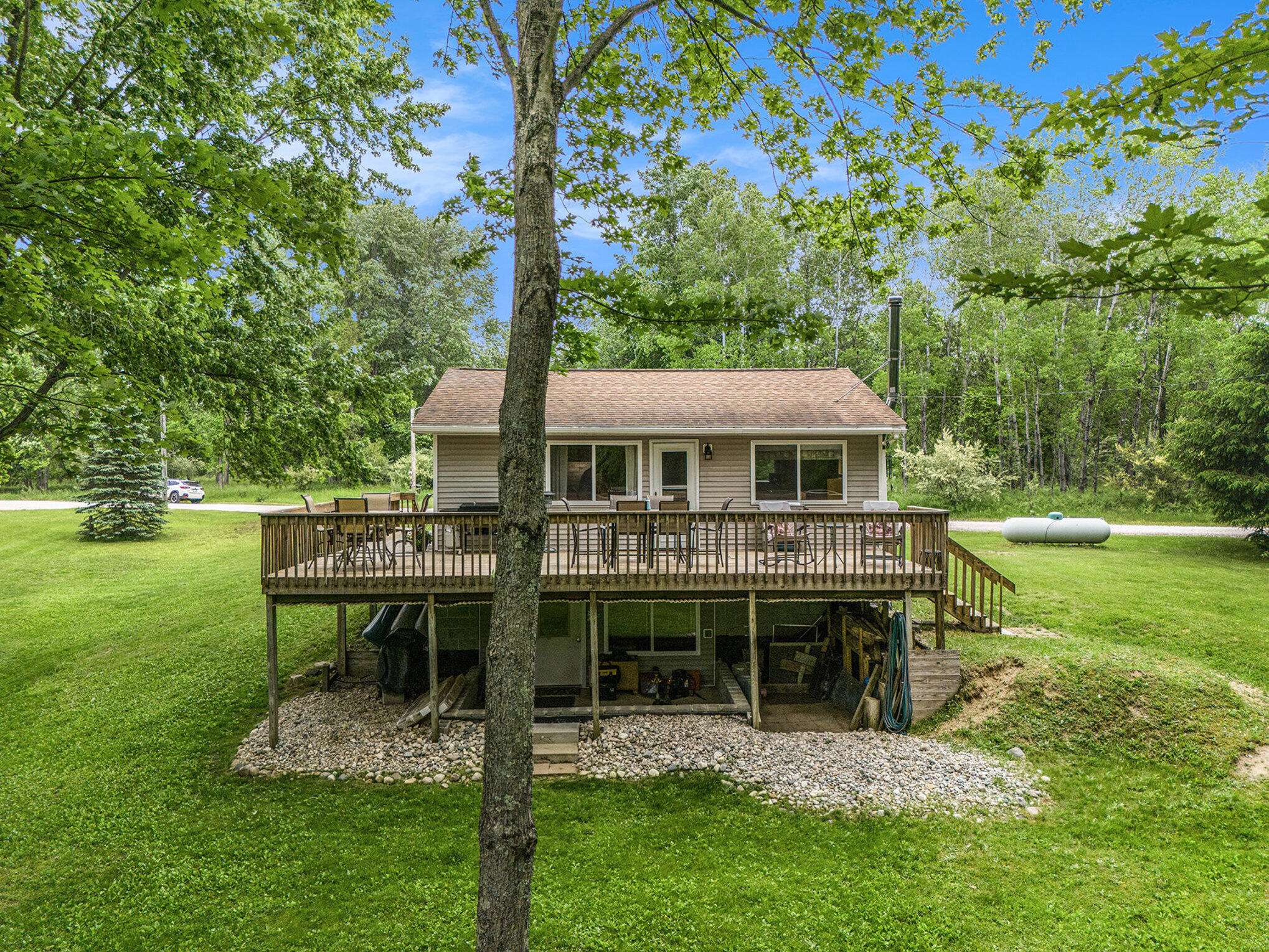 Branch, MI 49402,9503 N Lee Drive