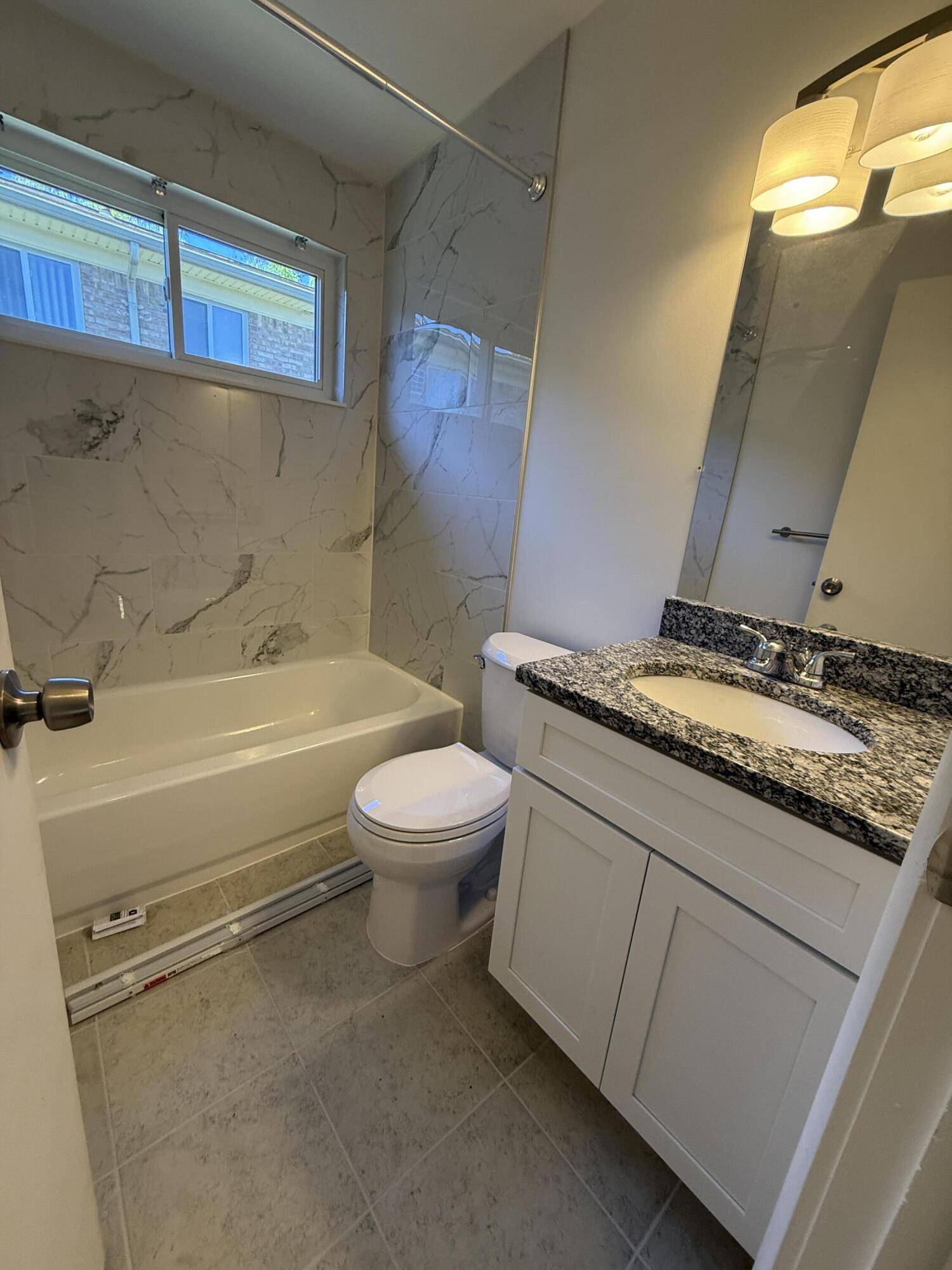 Royal Oak, MI 48067,620 E Lincoln Avenue #5
