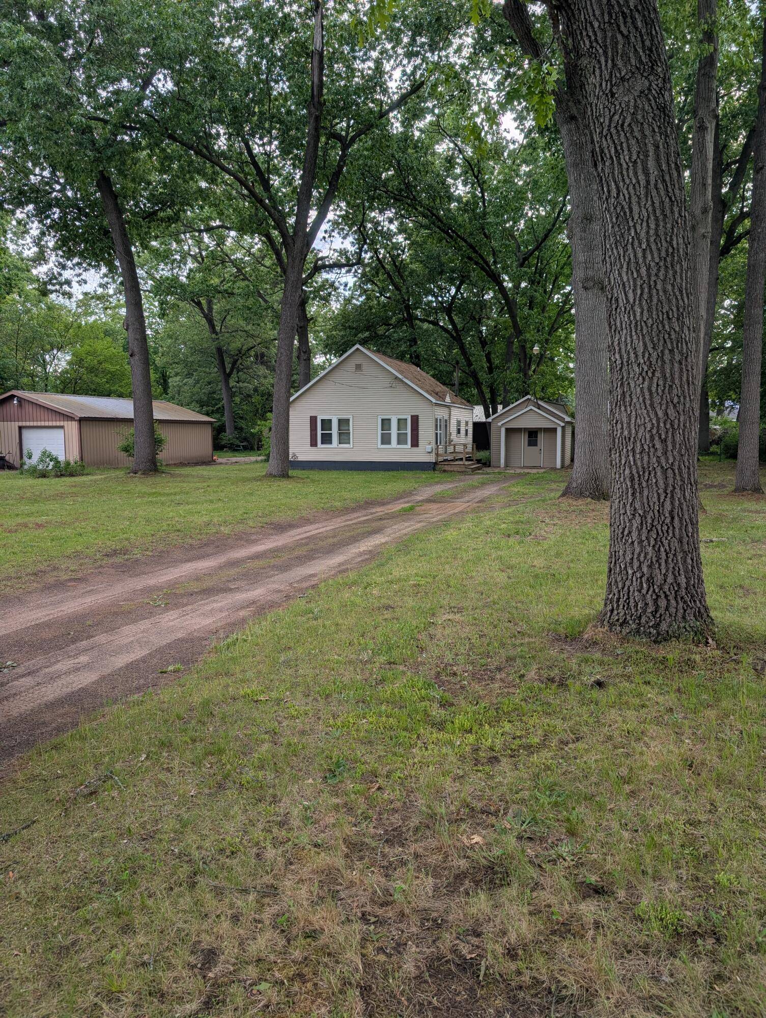 Muskegon, MI 49442,157 S Kenwood Street