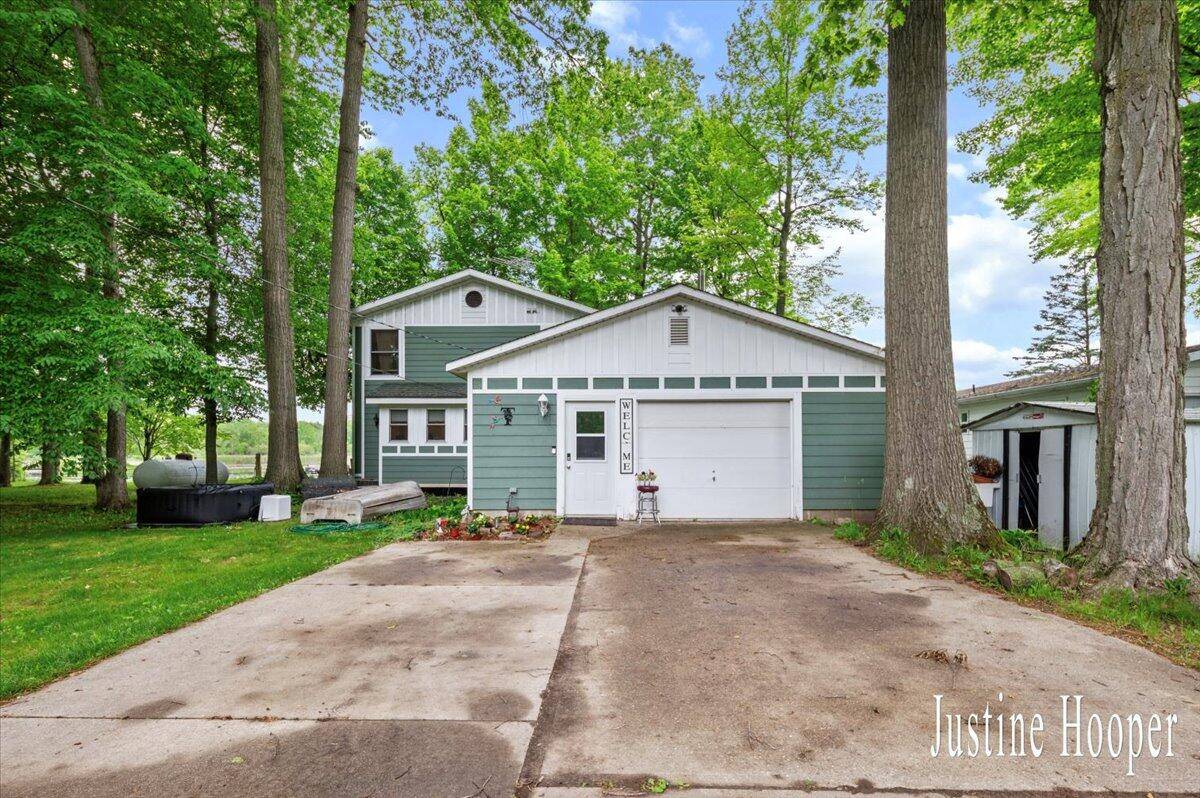Riverdale, MI 48877,10131 Birch Drive