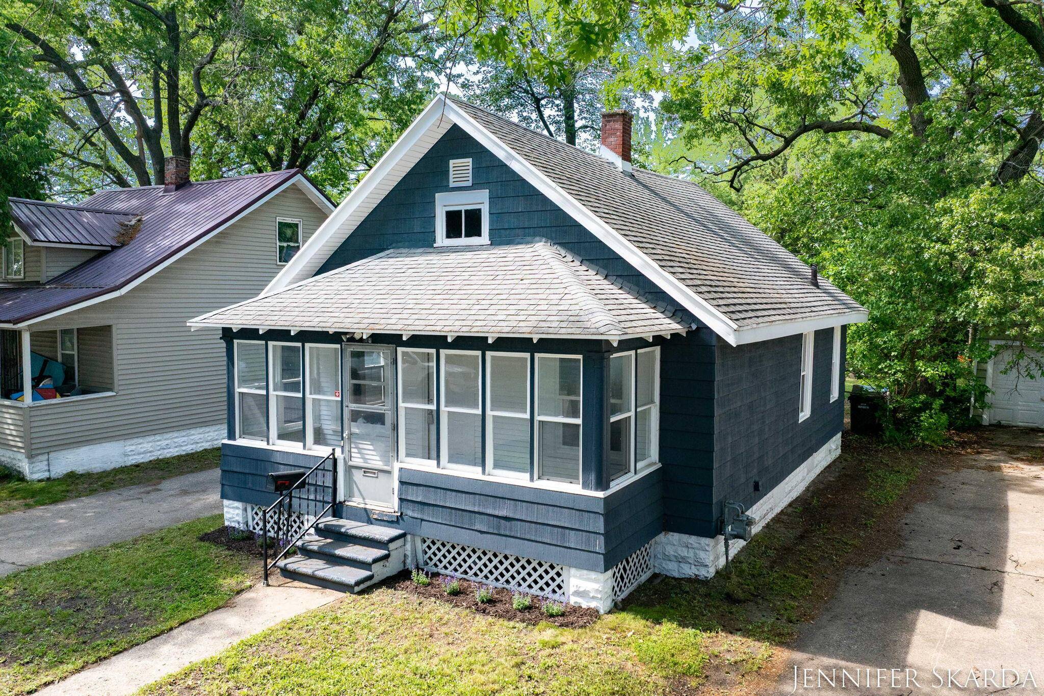 Muskegon, MI 49442,884 Emerson Avenue