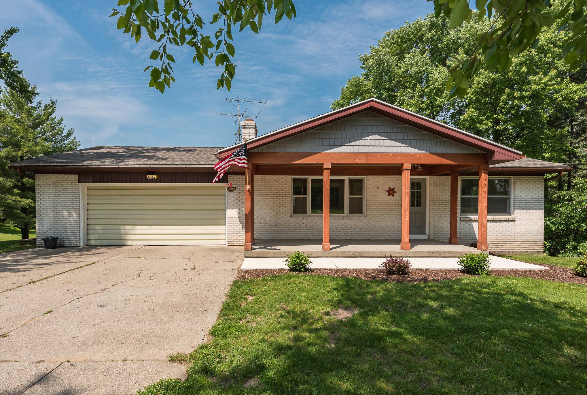 Comstock Park, MI 49321,4249 Baumhoff NW Avenue