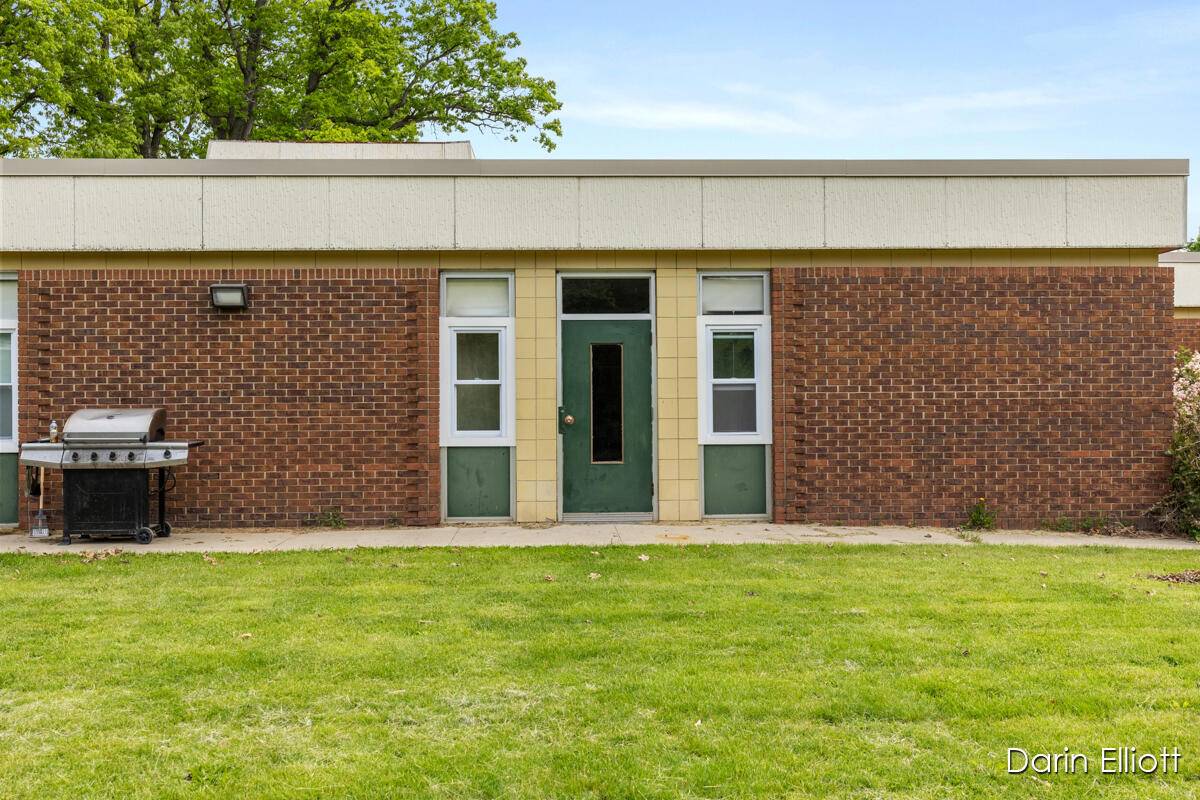 Hubbardston, MI 48845,306 W Russell Street