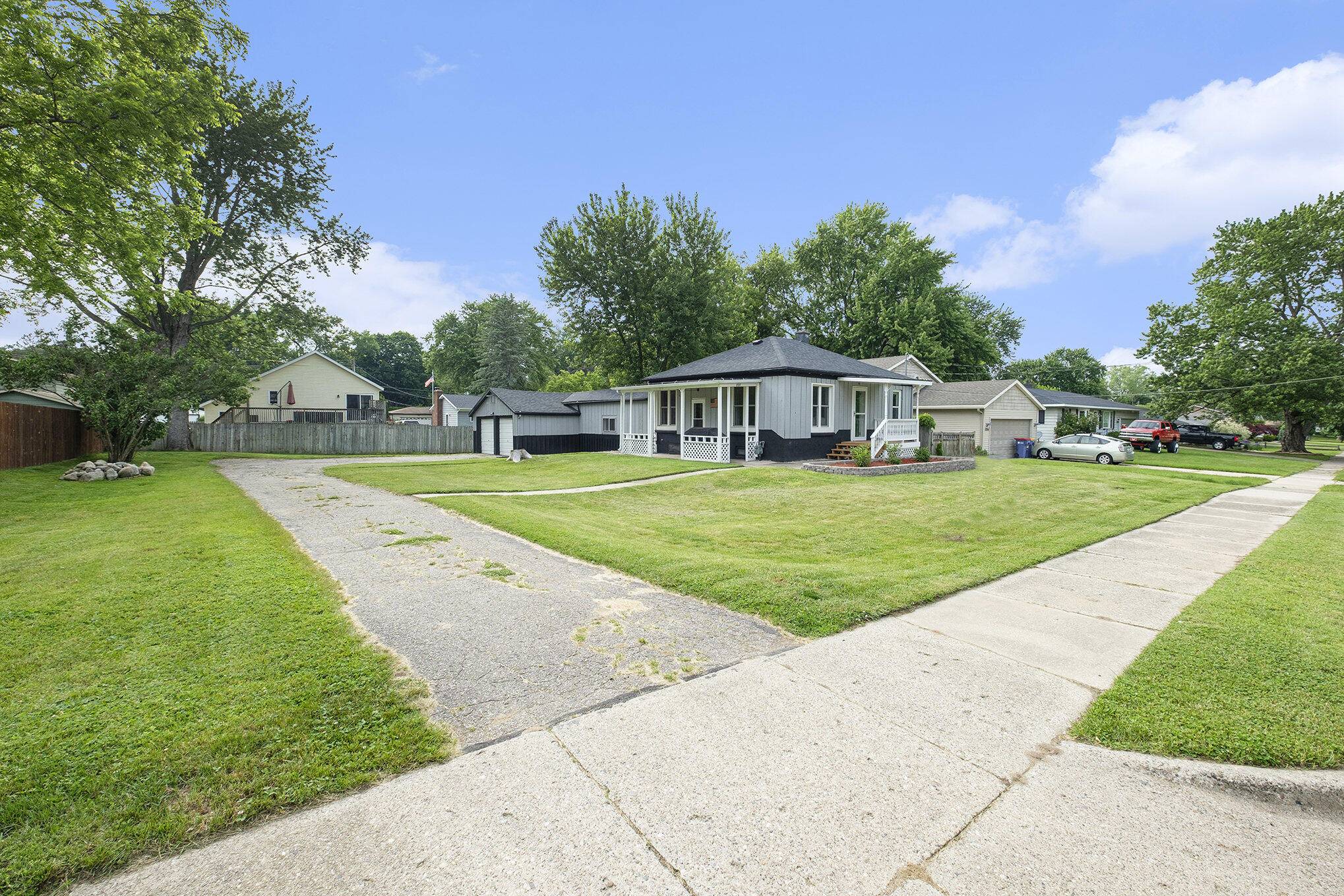 Grand Rapids, MI 49504,1327 Lamont NW Avenue