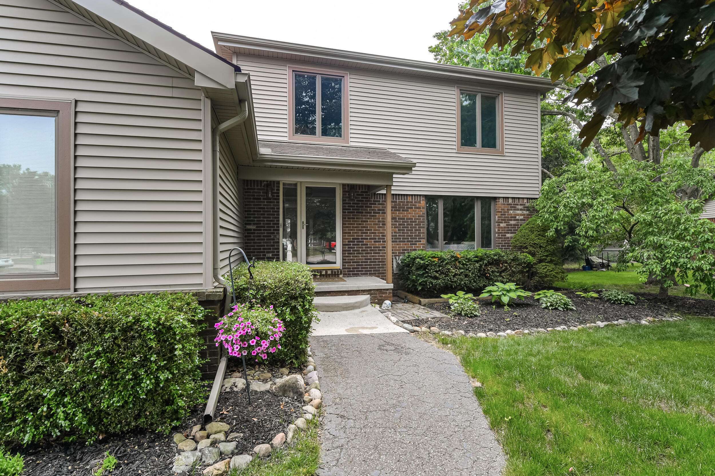 Oxford, MI 48371,1026 Keble Court
