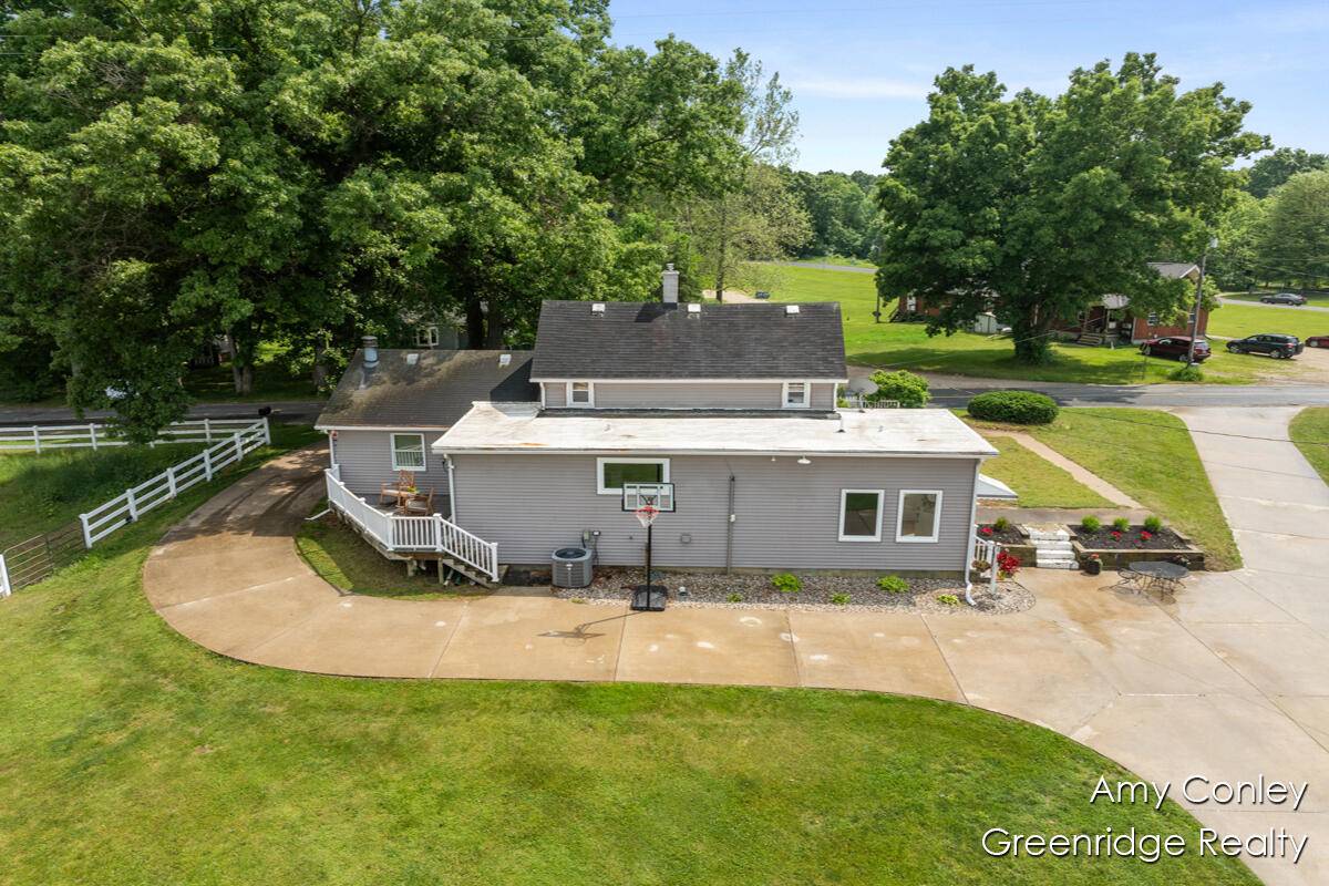 Plainwell, MI 49080,821 W Baseline Road