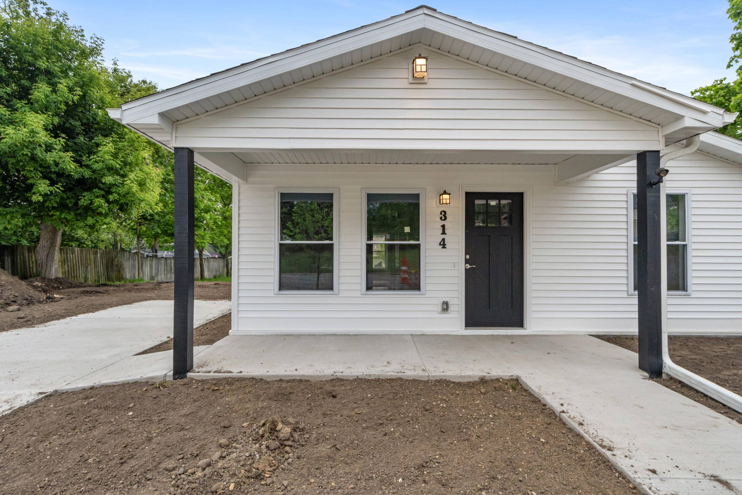 Jackson, MI 49201,314 N Perrine Street