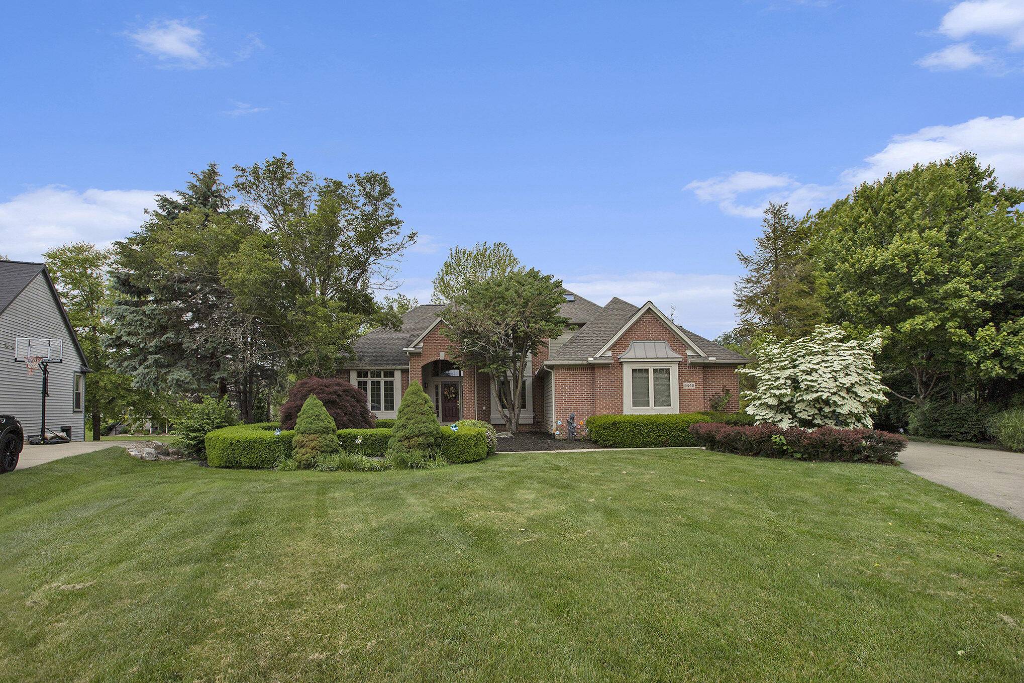 Ann Arbor, MI 48108,5448 Waterfield Court