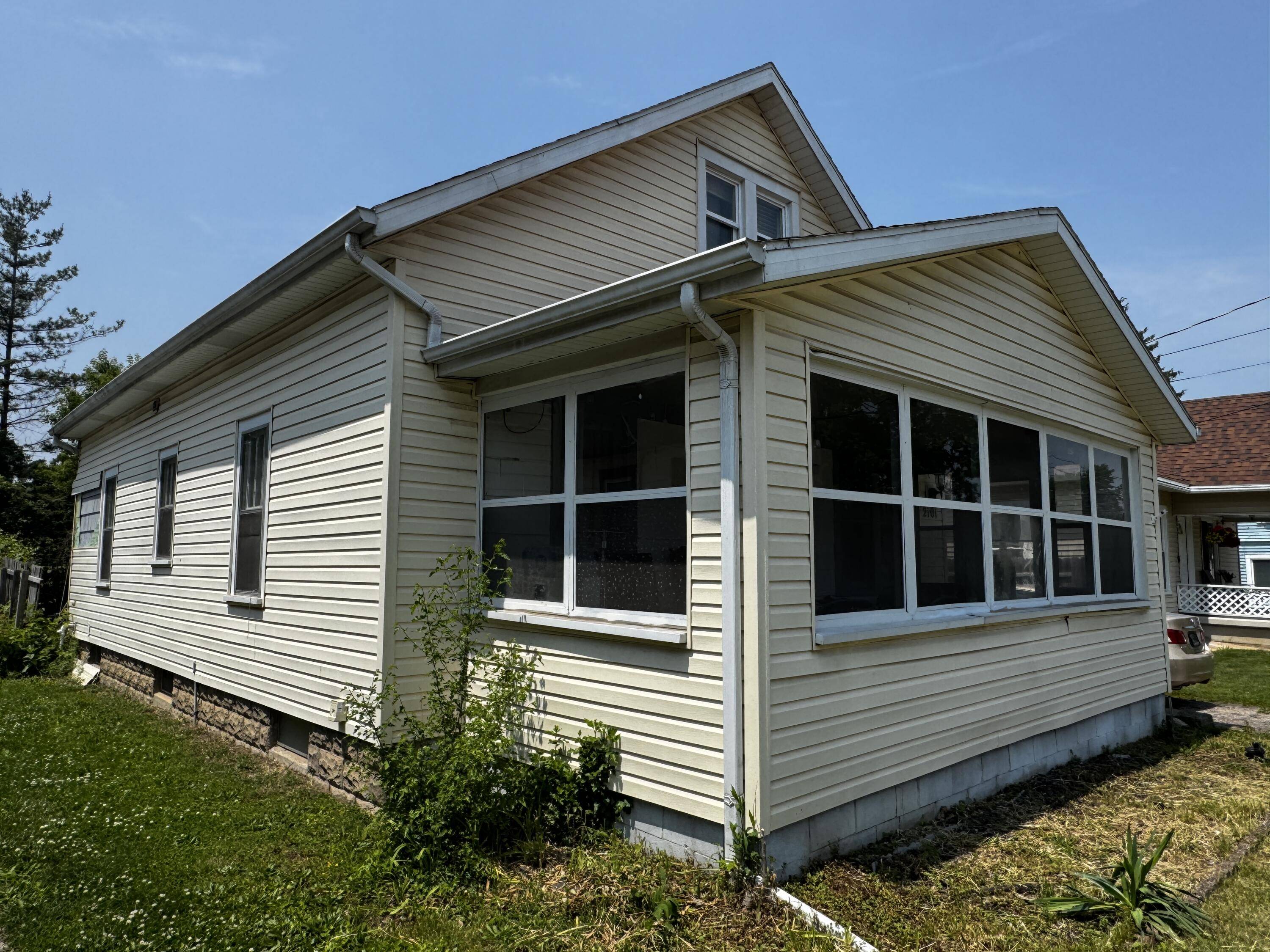 Wyoming, MI 49509,2101 Godfrey SW Avenue