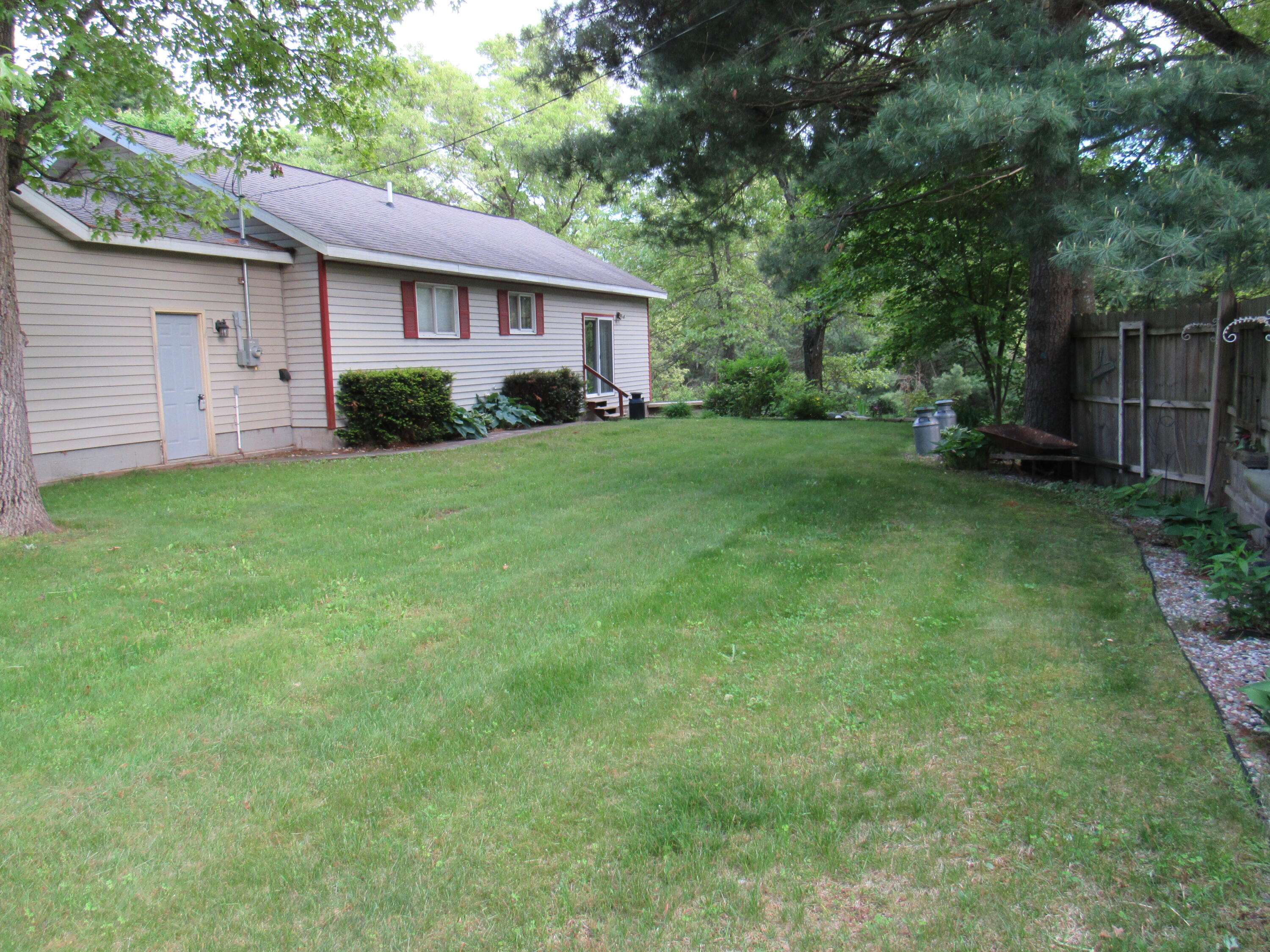Twin Lake, MI 49457,8850 Blue Lake Road