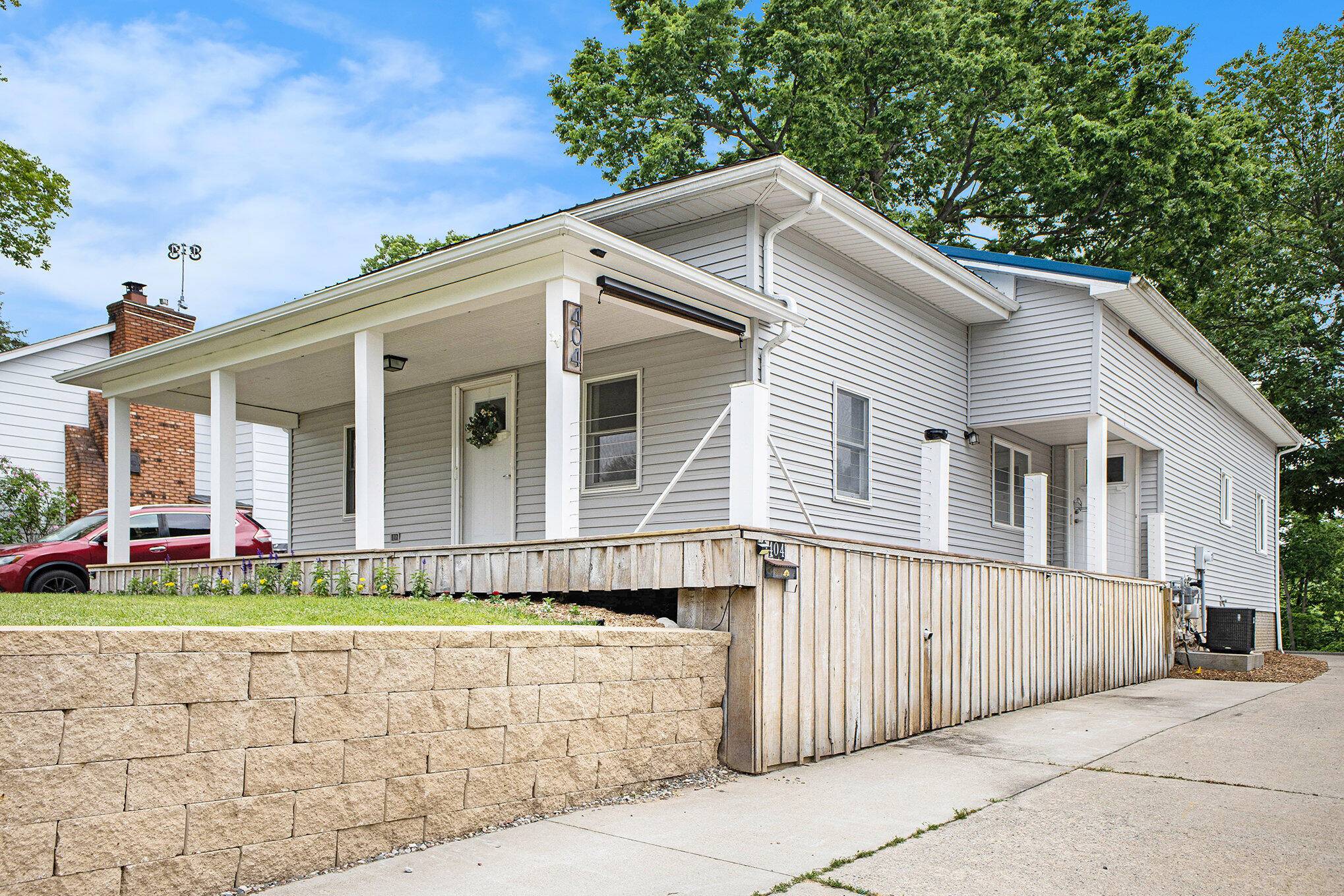 Portland, MI 48875,404 Looking Glass Avenue