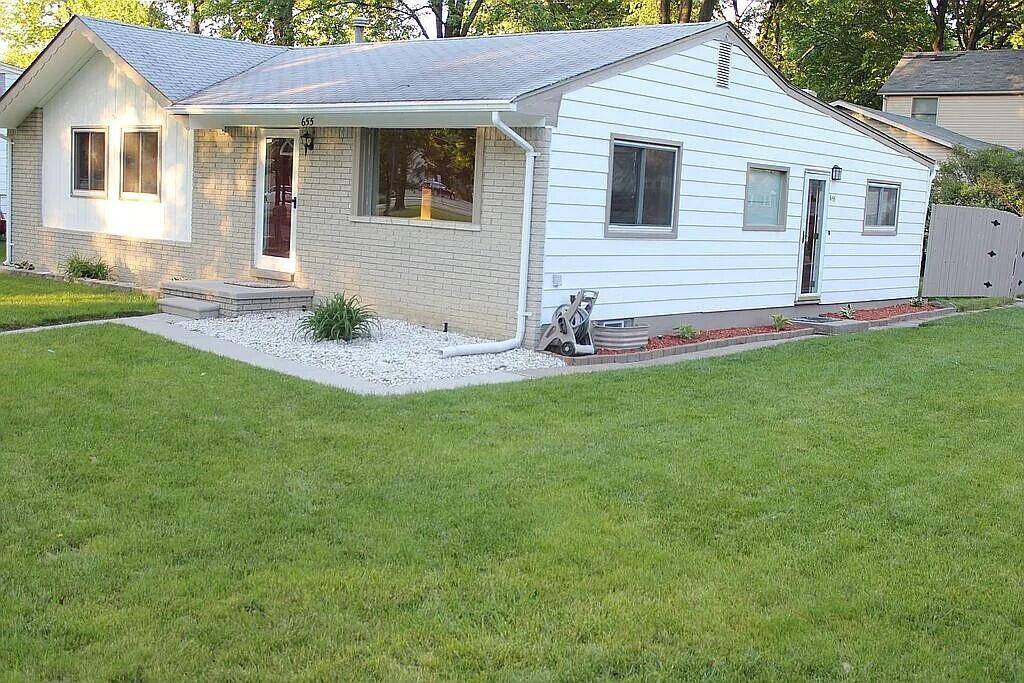 Troy, MI 48083,655 Robinwood Drive
