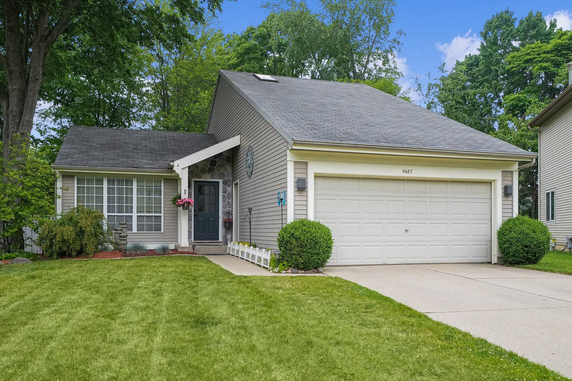 Grand Rapids, MI 49548,5487 Osborne SE Avenue