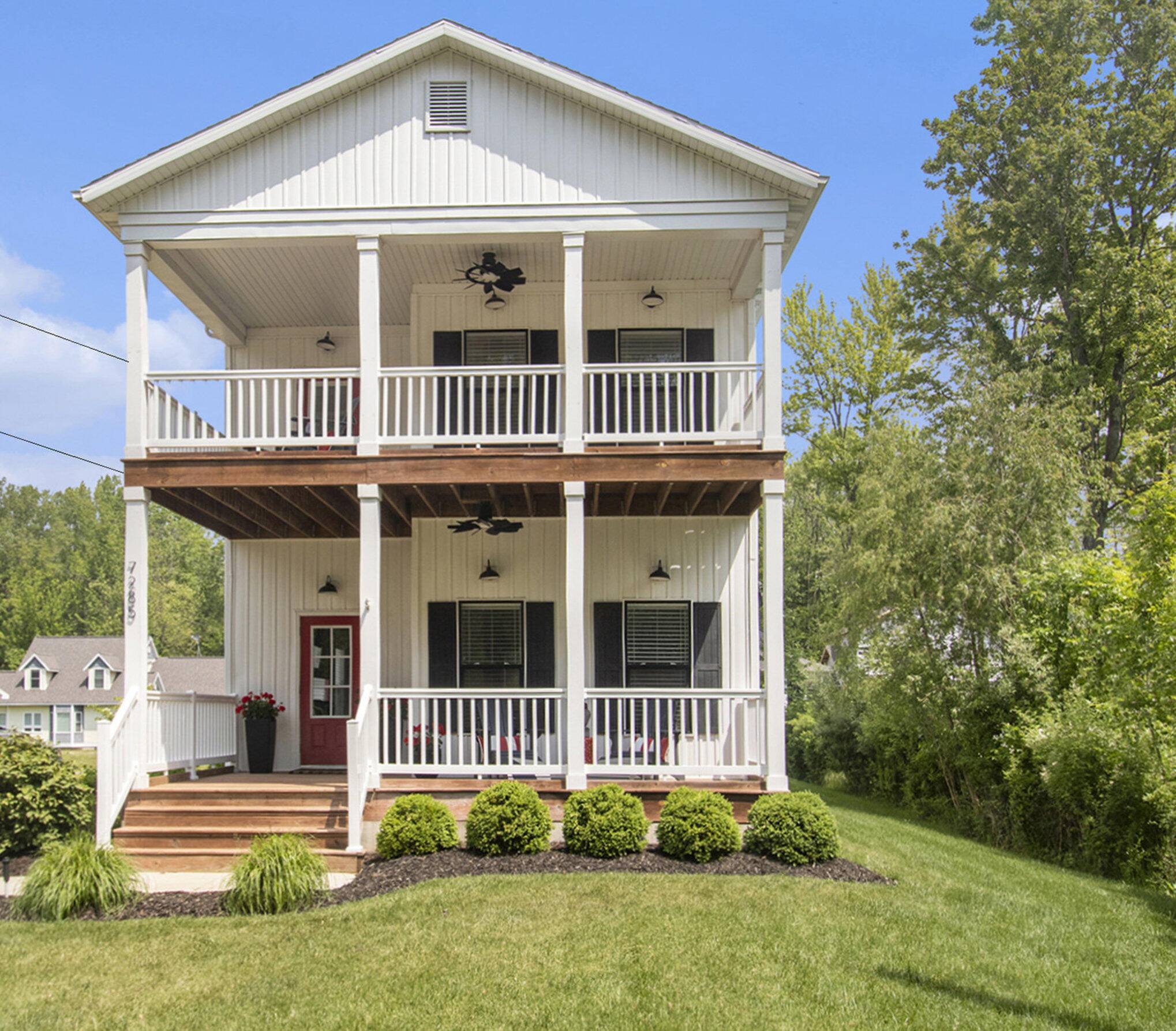South Haven, MI 49090,7285 Maple Street
