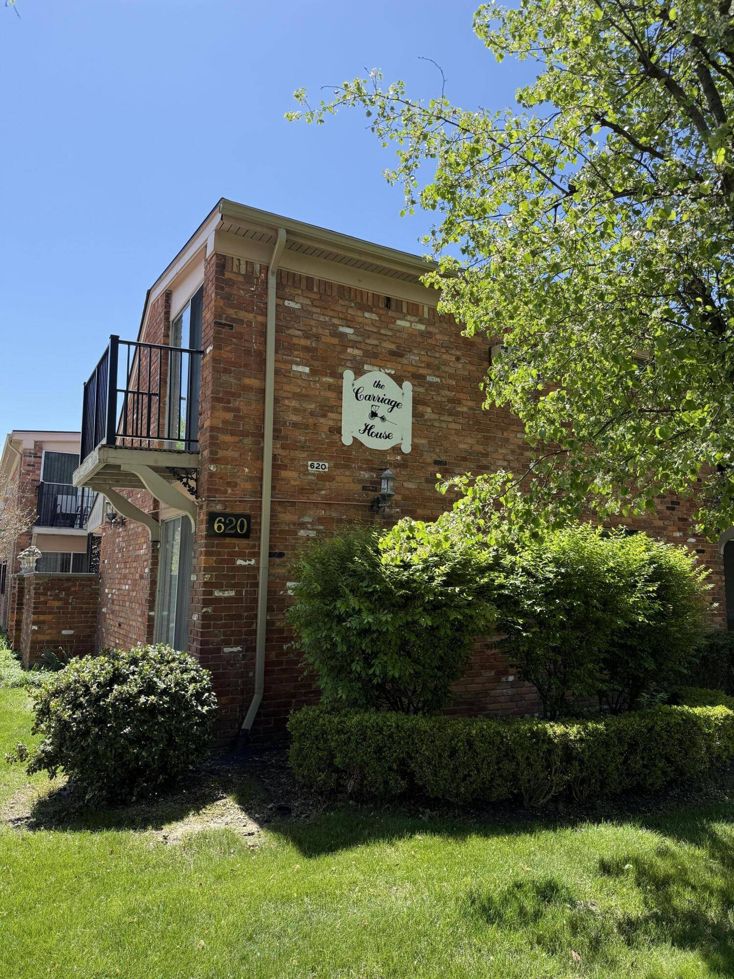 Royal Oak, MI 48067,620 E Lincoln Avenue #5