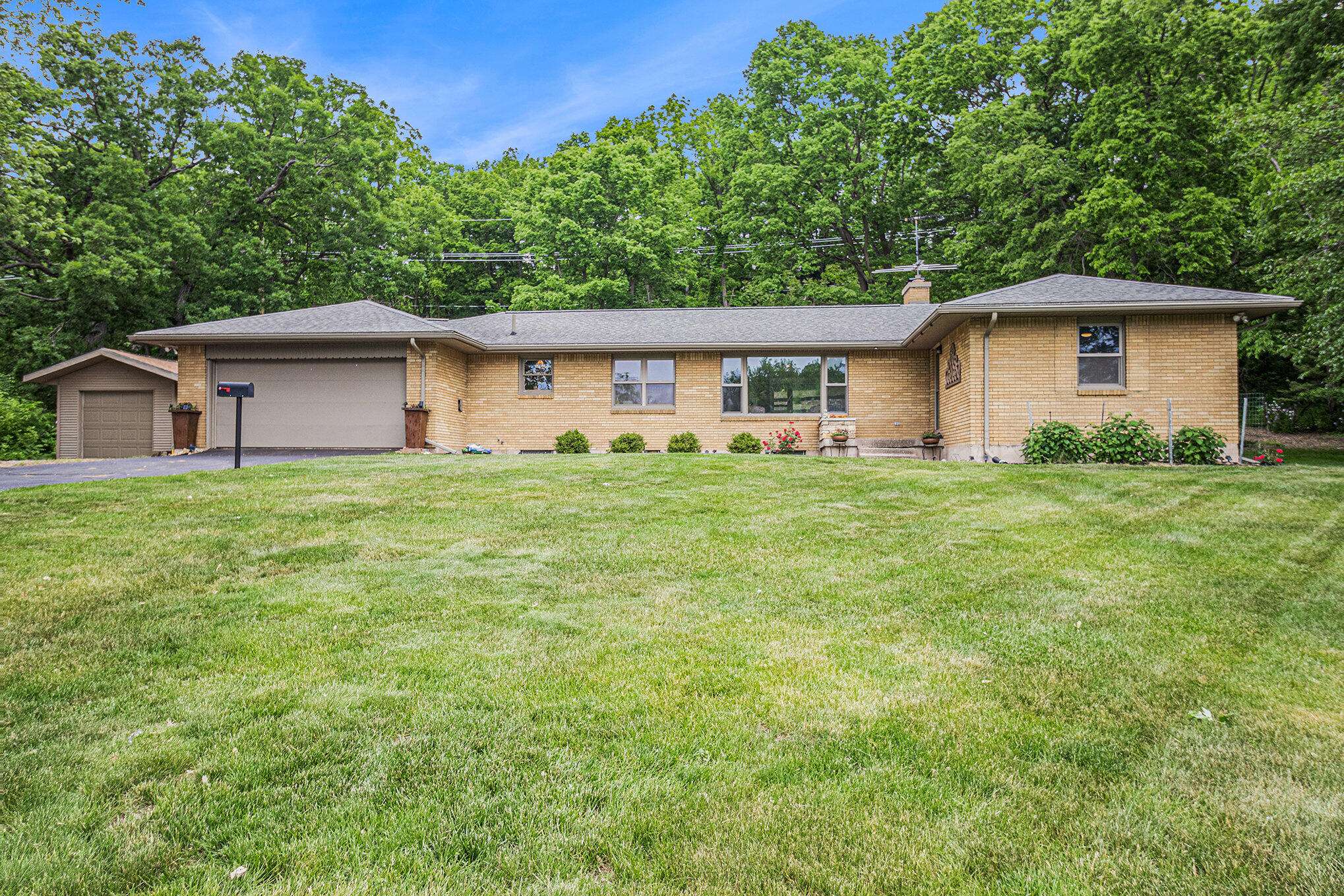 Belmont, MI 49306,6667 W River NE Road