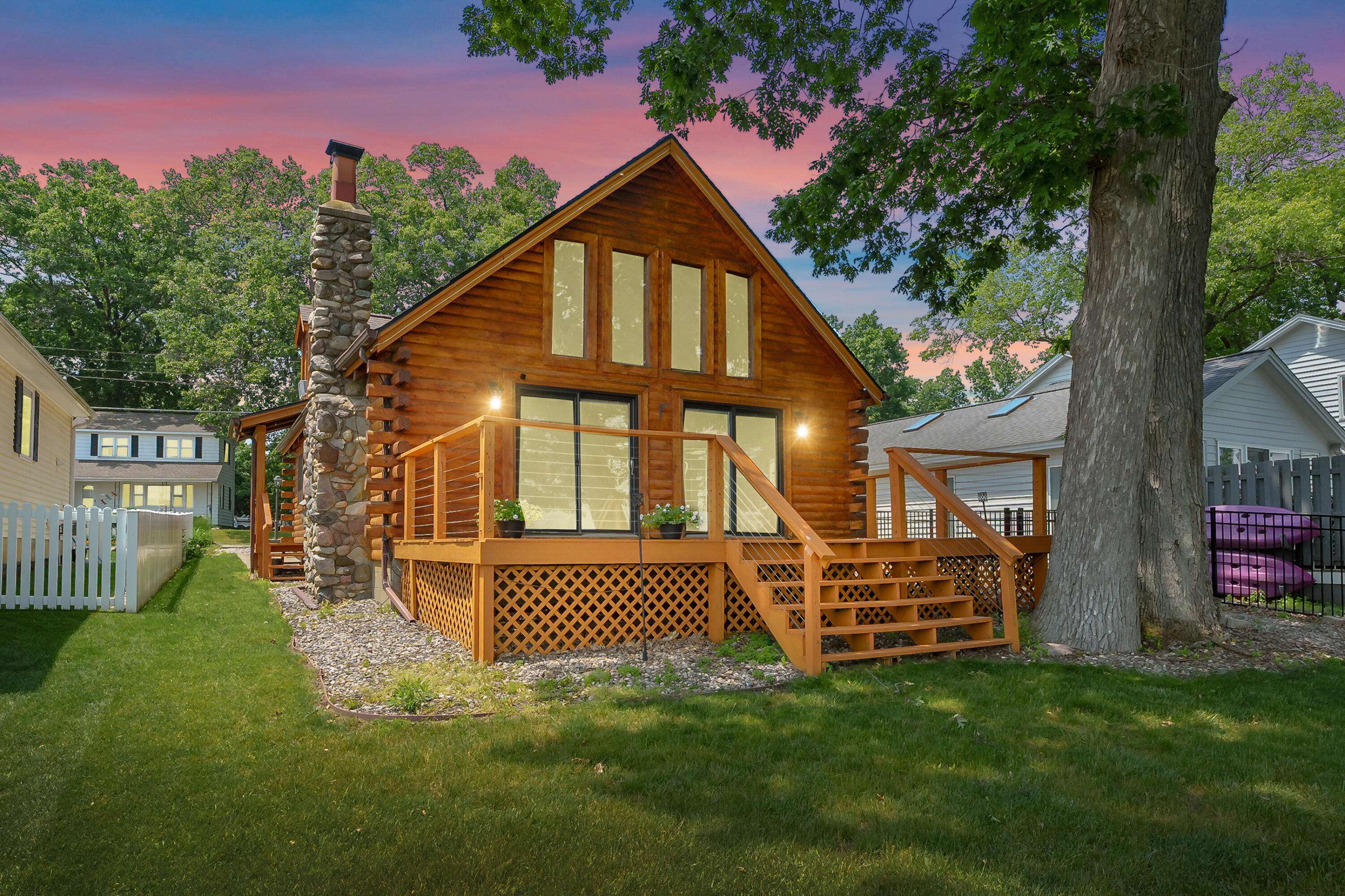 Portage, MI 49002,9715 Woodlawn Drive