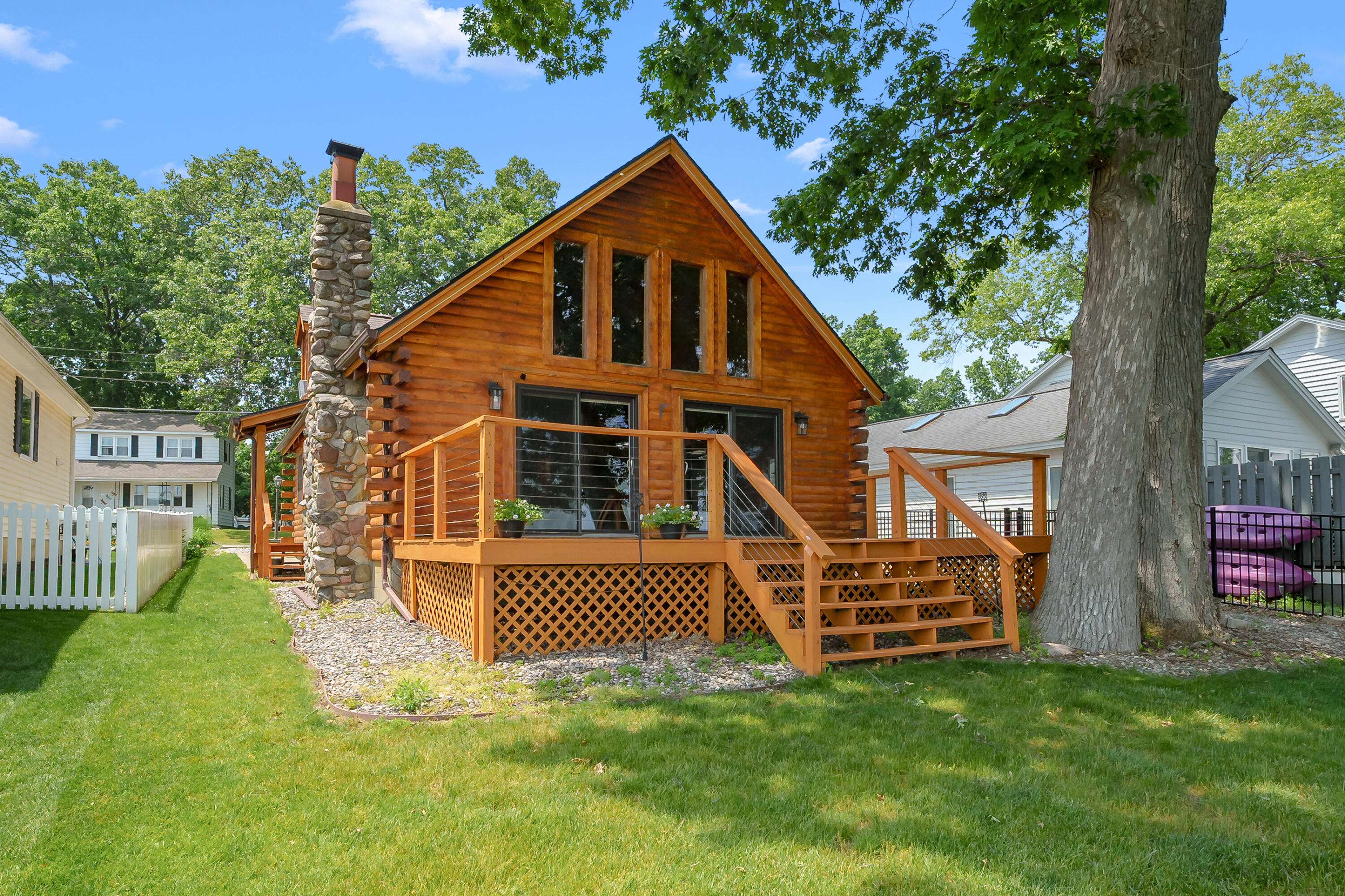 Portage, MI 49002,9715 Woodlawn Drive