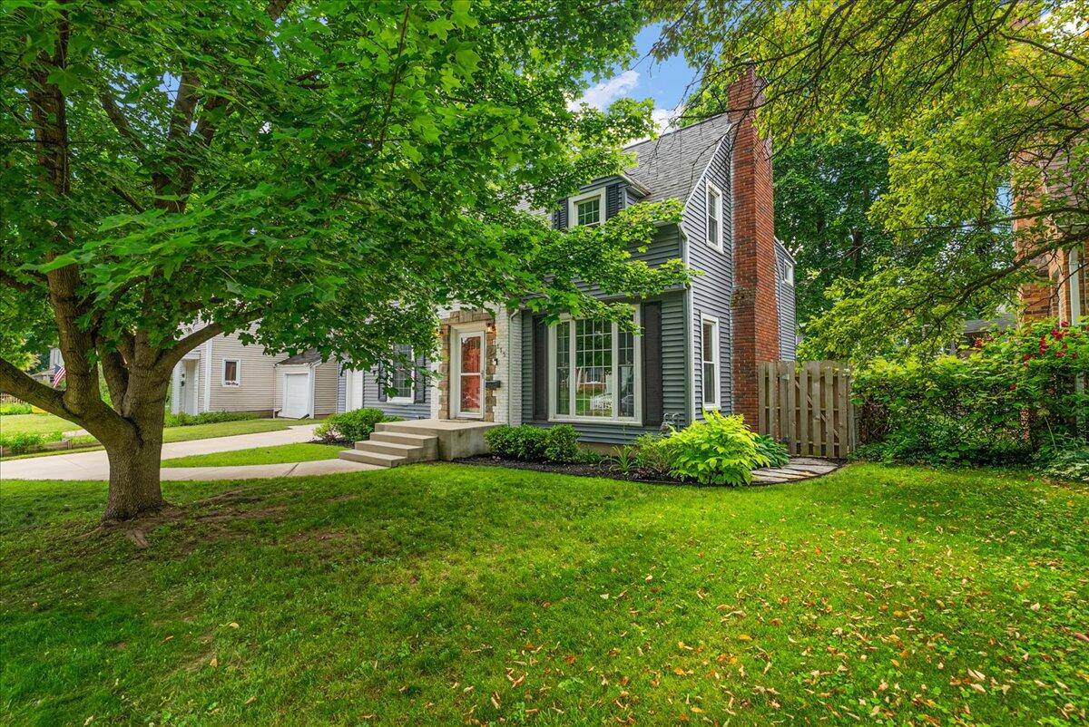 East Grand Rapids, MI 49506,1115 Keneberry SE Way