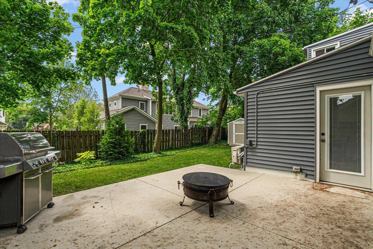 East Grand Rapids, MI 49506,1115 Keneberry SE Way