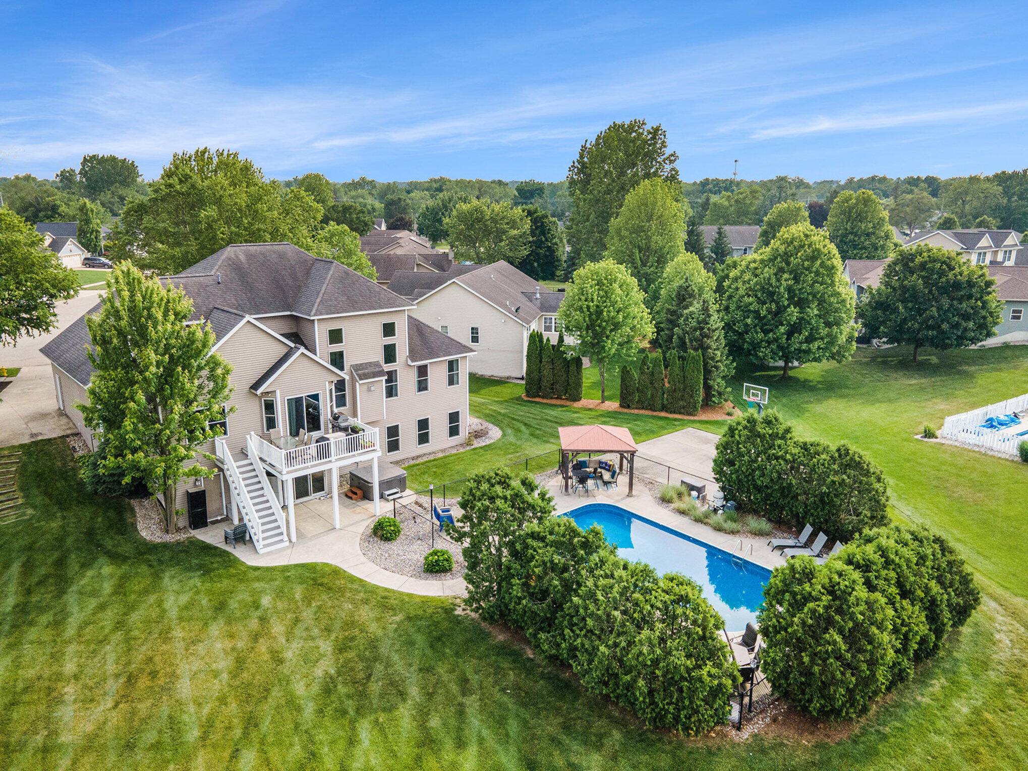 Jenison, MI 49428,911 Fairwood Court