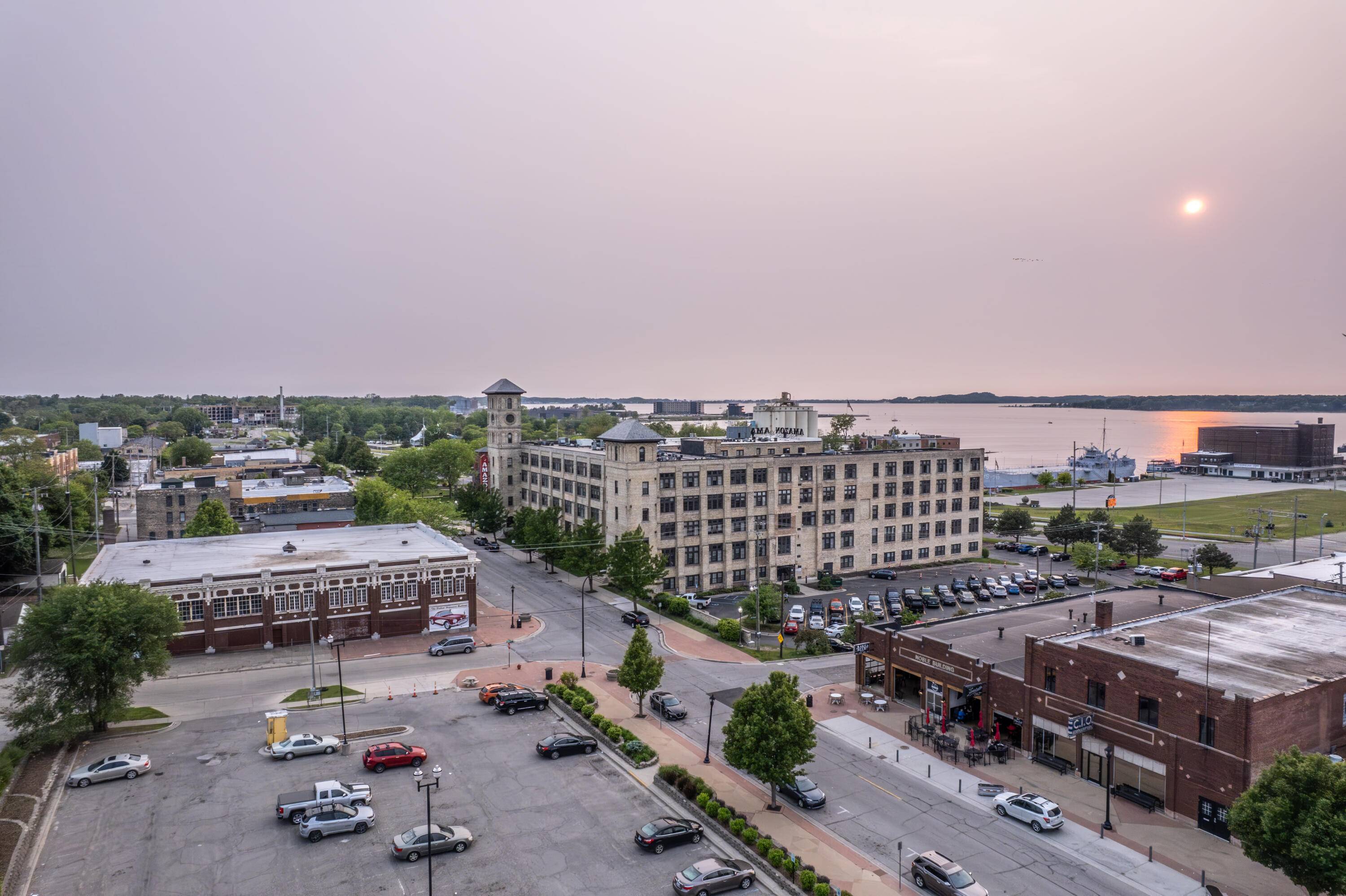 Muskegon, MI 49440,521 W Western Avenue