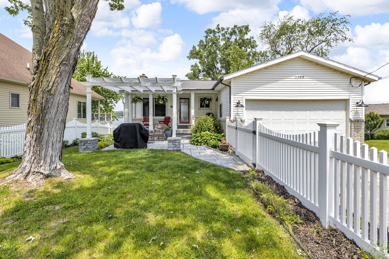 Jerome, MI 49249,11786 E Sauk Trail