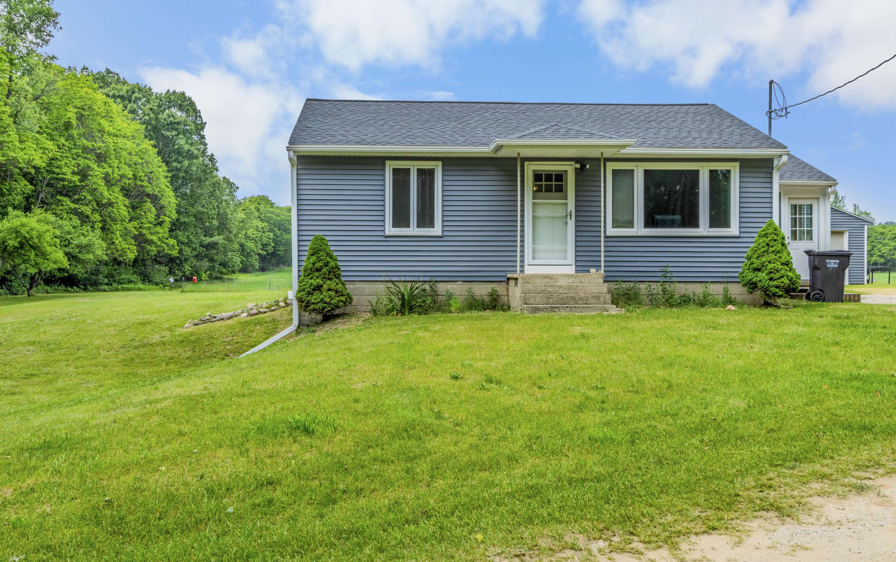 Wayland, MI 49348,595 133rd Avenue