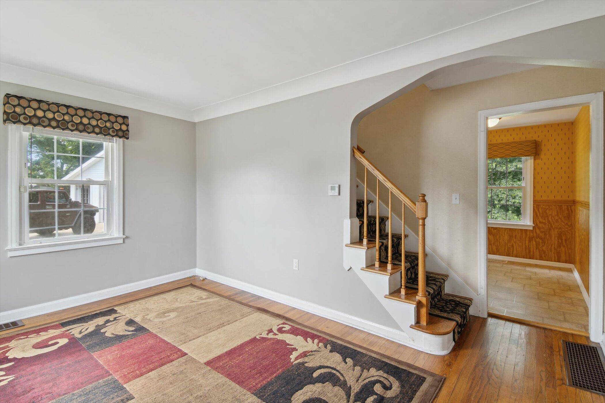 Adrian, MI 49221,717 Oxford Court