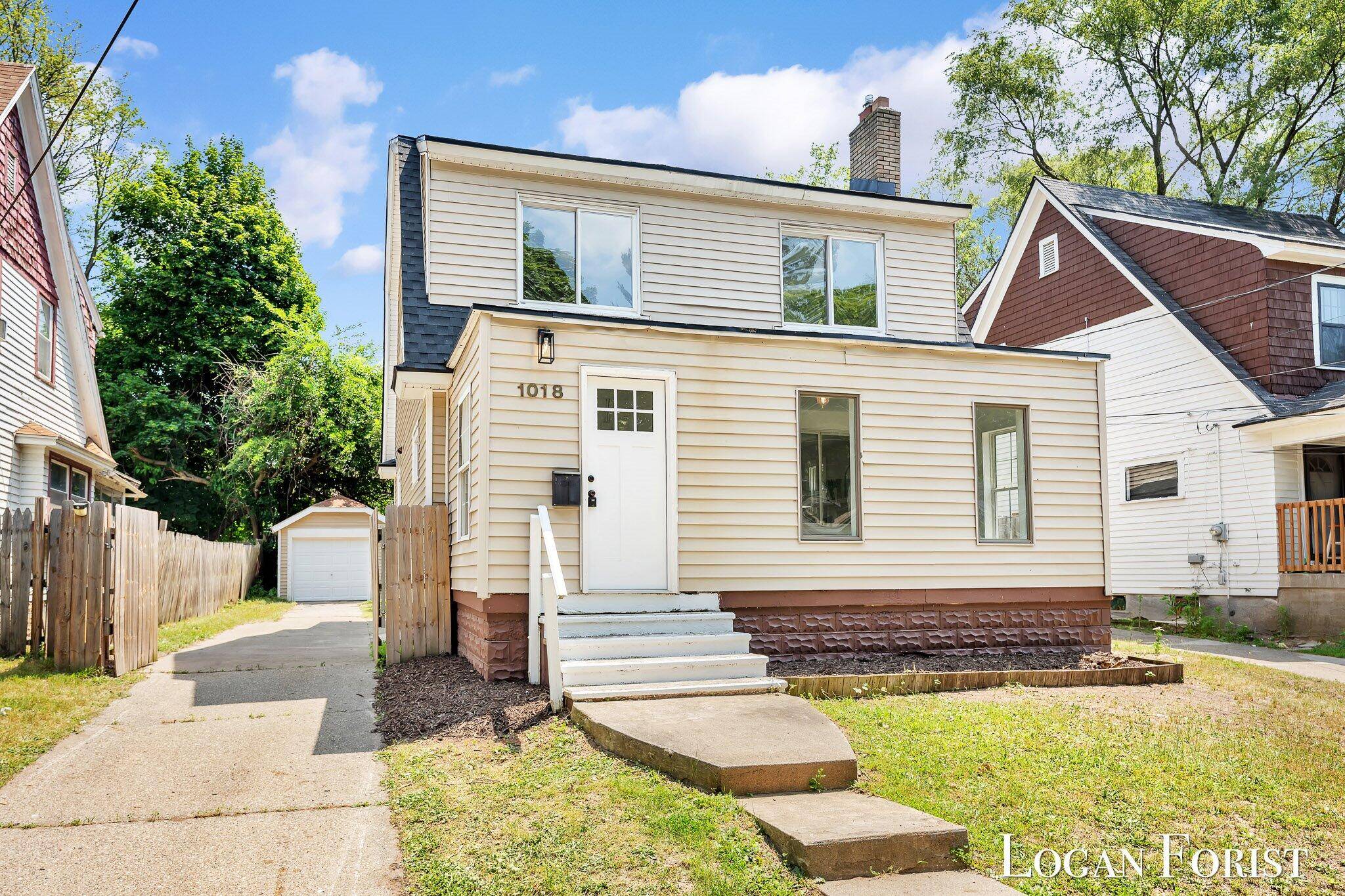 Grand Rapids, MI 49507,1018 Cooper SE Avenue