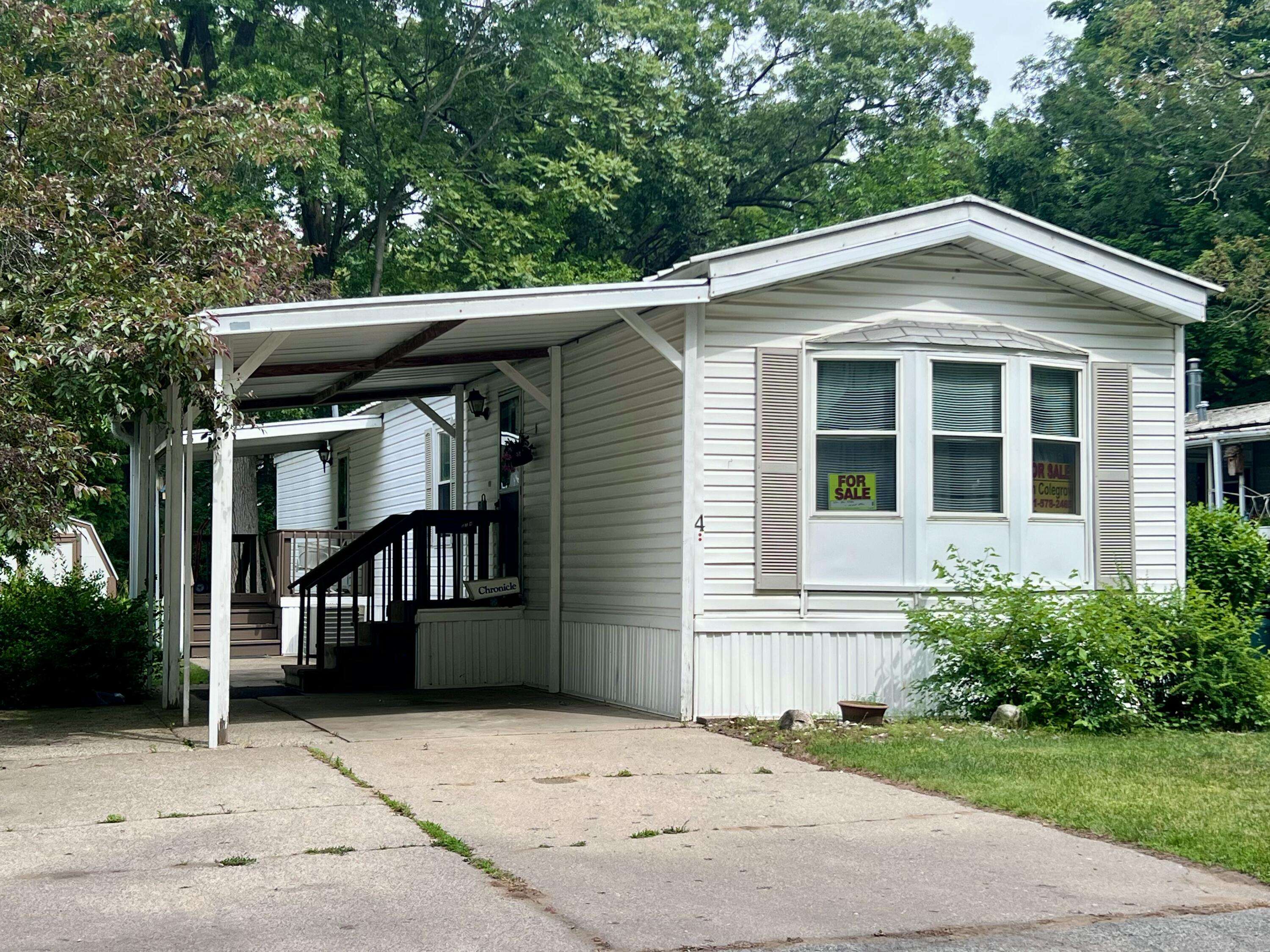 Norton Shores, MI 49444,2701 Huizenga Street #TRLR #4