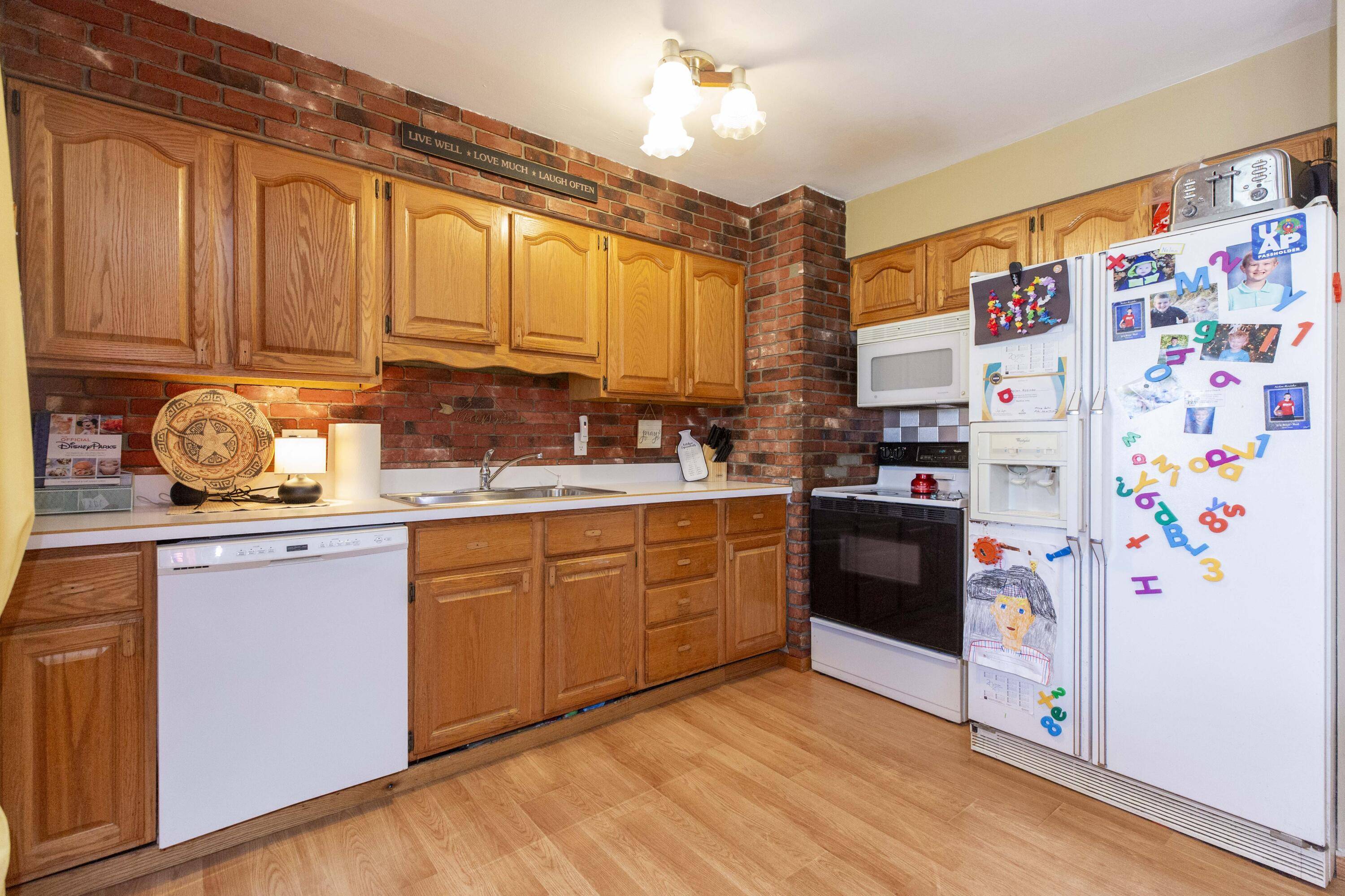 New Buffalo, MI 49117,18722 Park View Drive