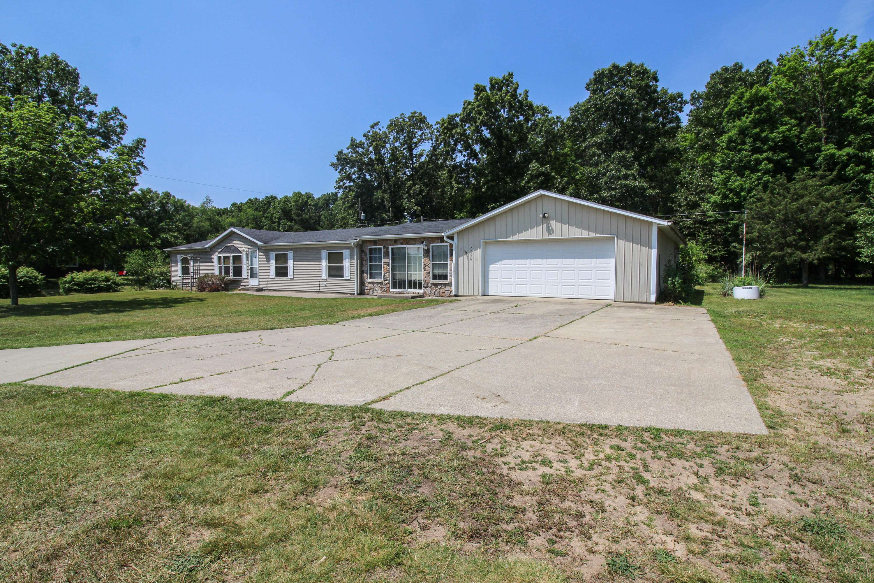 Paw Paw, MI 49079,55530 CR 653