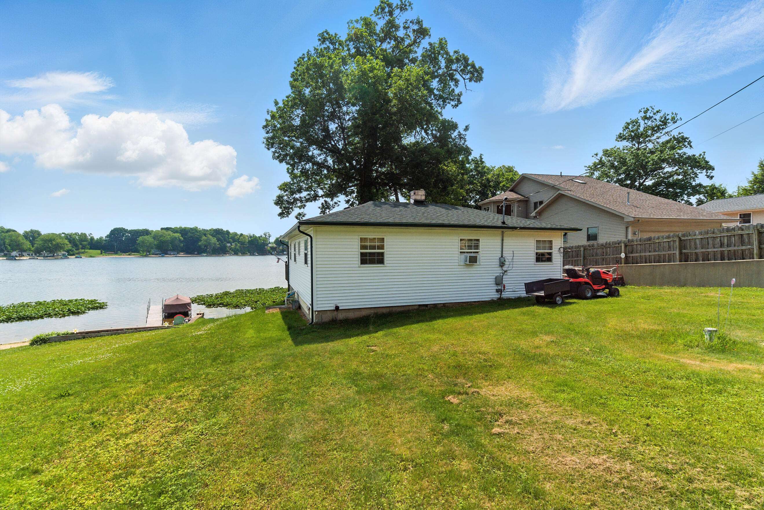 Cassopolis, MI 49031,17295 Stevens Forest Lake Street