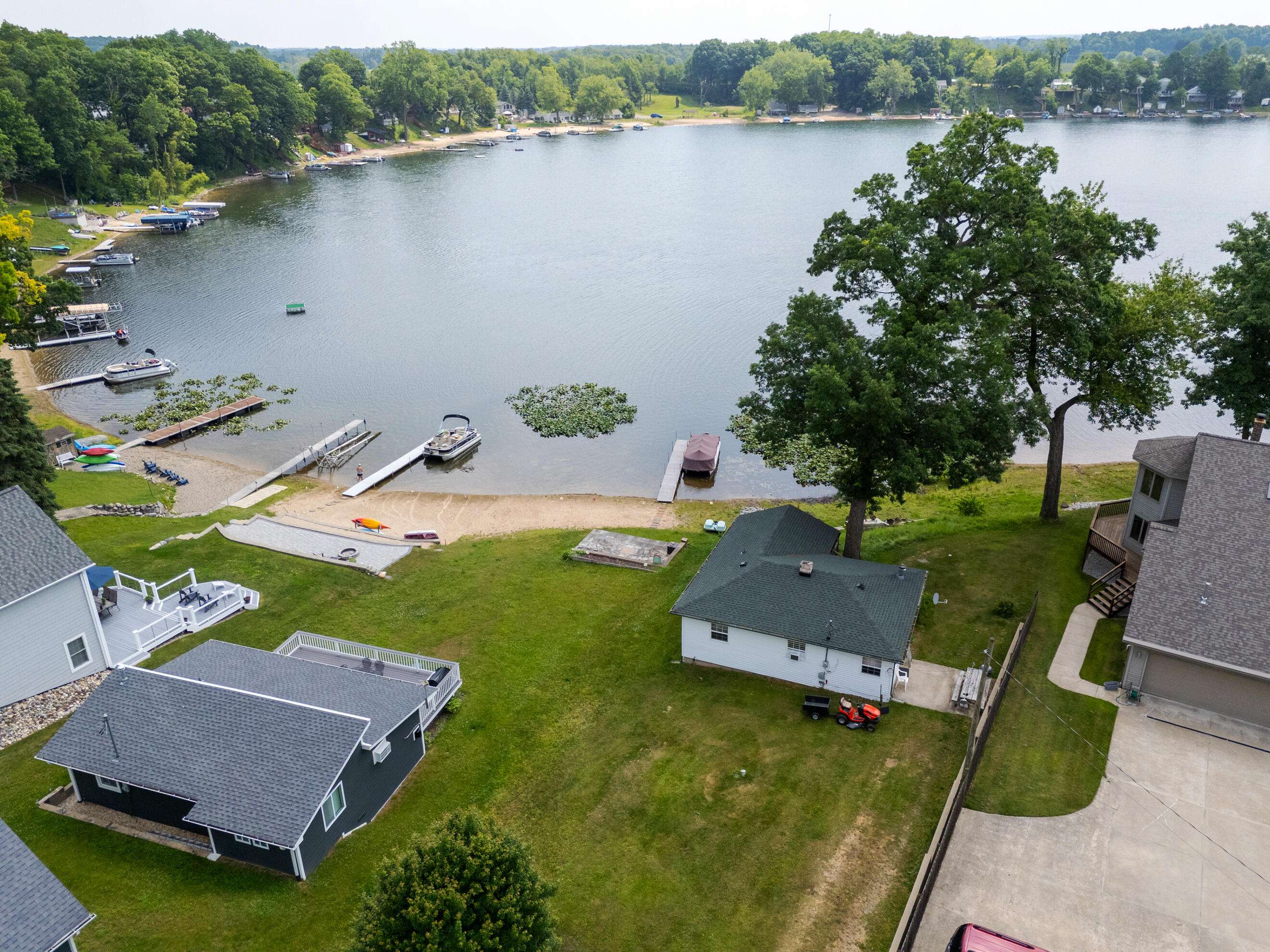 Cassopolis, MI 49031,17295 Stevens Forest Lake Street