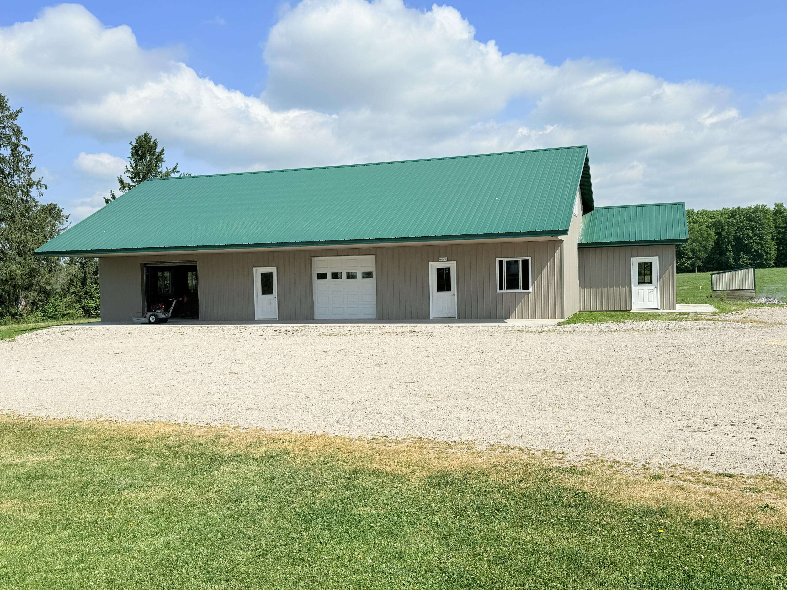 Tustin, MI 49688,21576 220th Avenue