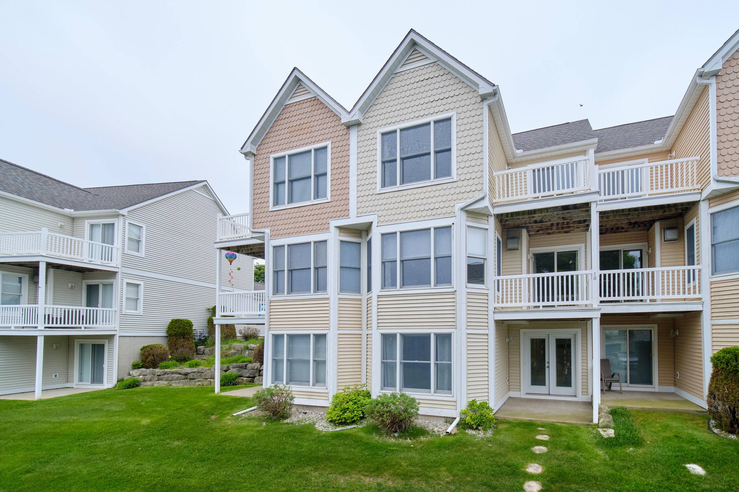 Manistee, MI 49660,94 Charter Court