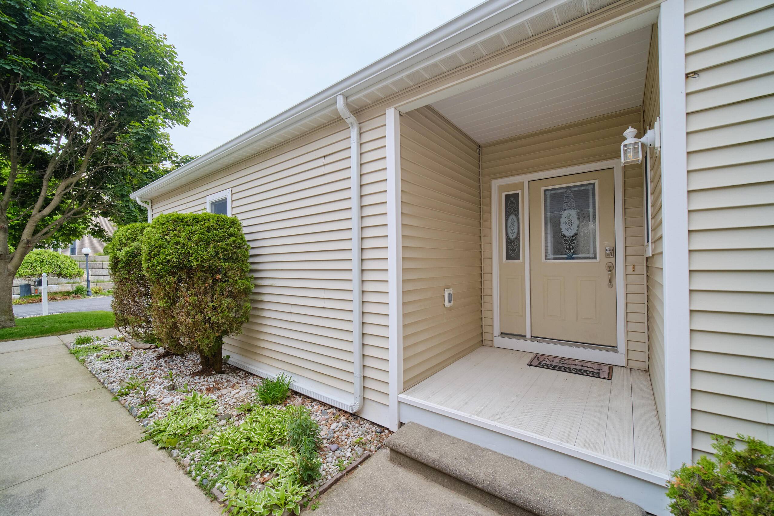Manistee, MI 49660,94 Charter Court